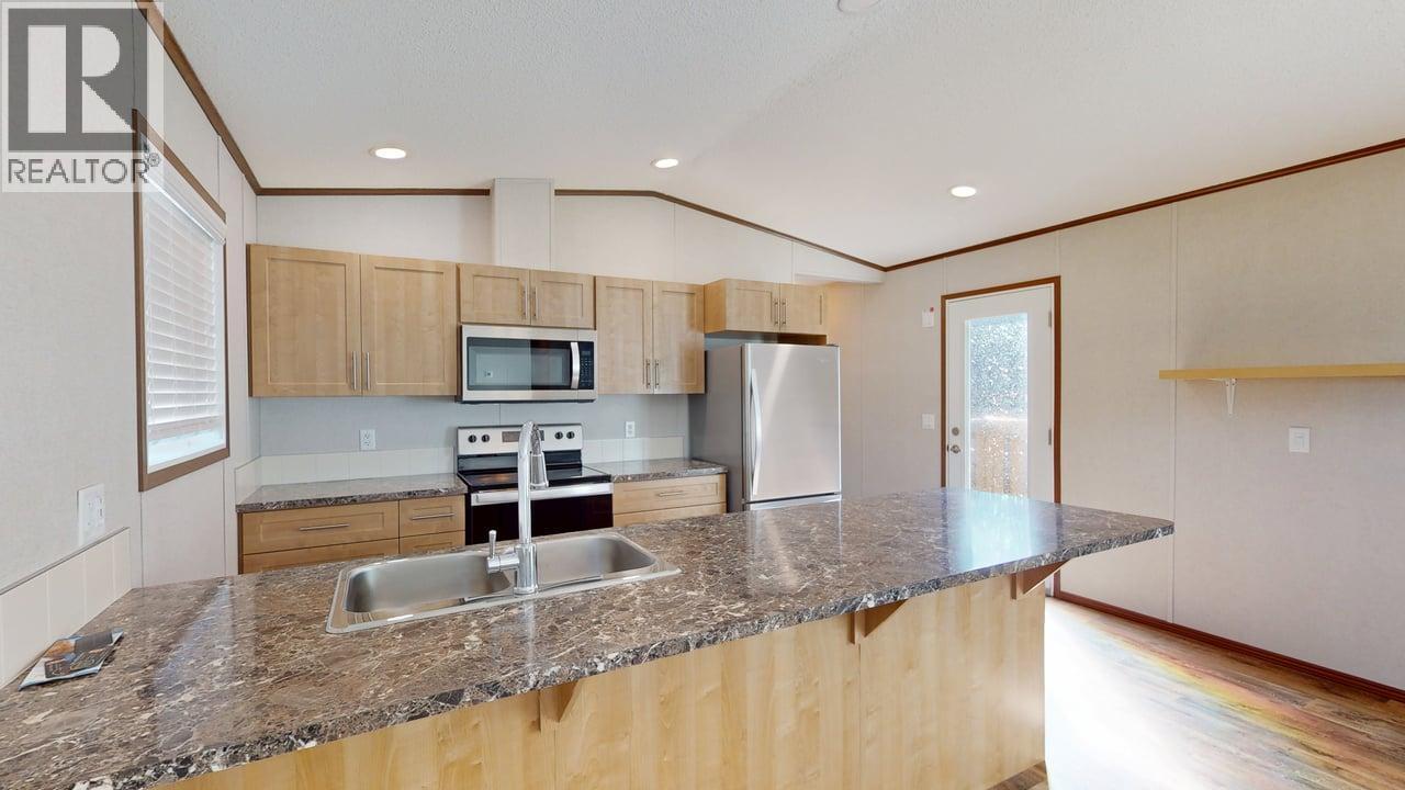 891 Monte Vista Drive Unit# 8, Rossland, British Columbia  V0G 1Y0 - Photo 3 - 10380864