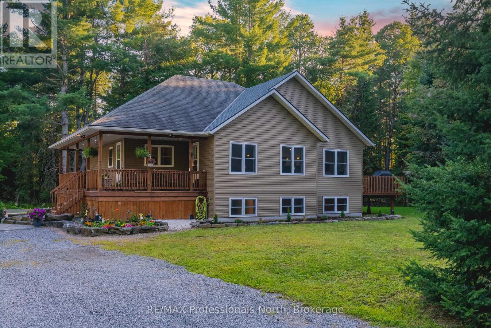 419 South Mary Lake Road, Huntsville (Stephenson), Ontario  P0B 1L0 - Photo 1 - X13711362