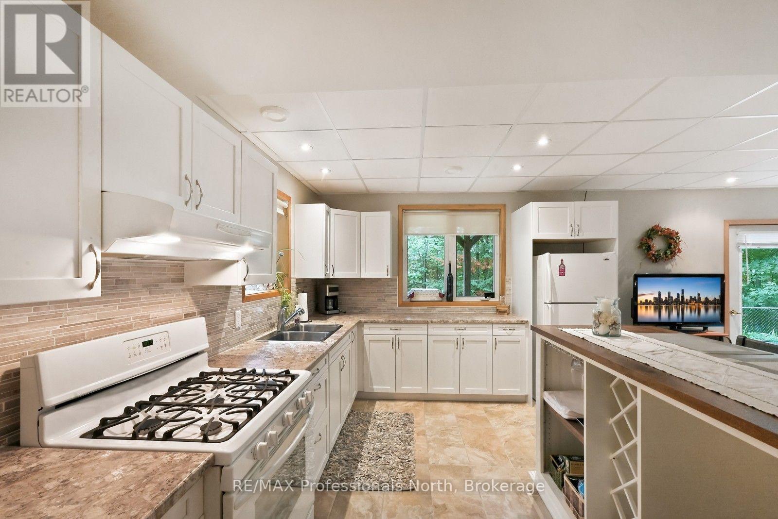 202 Sunnyside Street, Dysart Et Al (Dysart), Ontario  K0M 1S0 - Photo 28 - X13711402