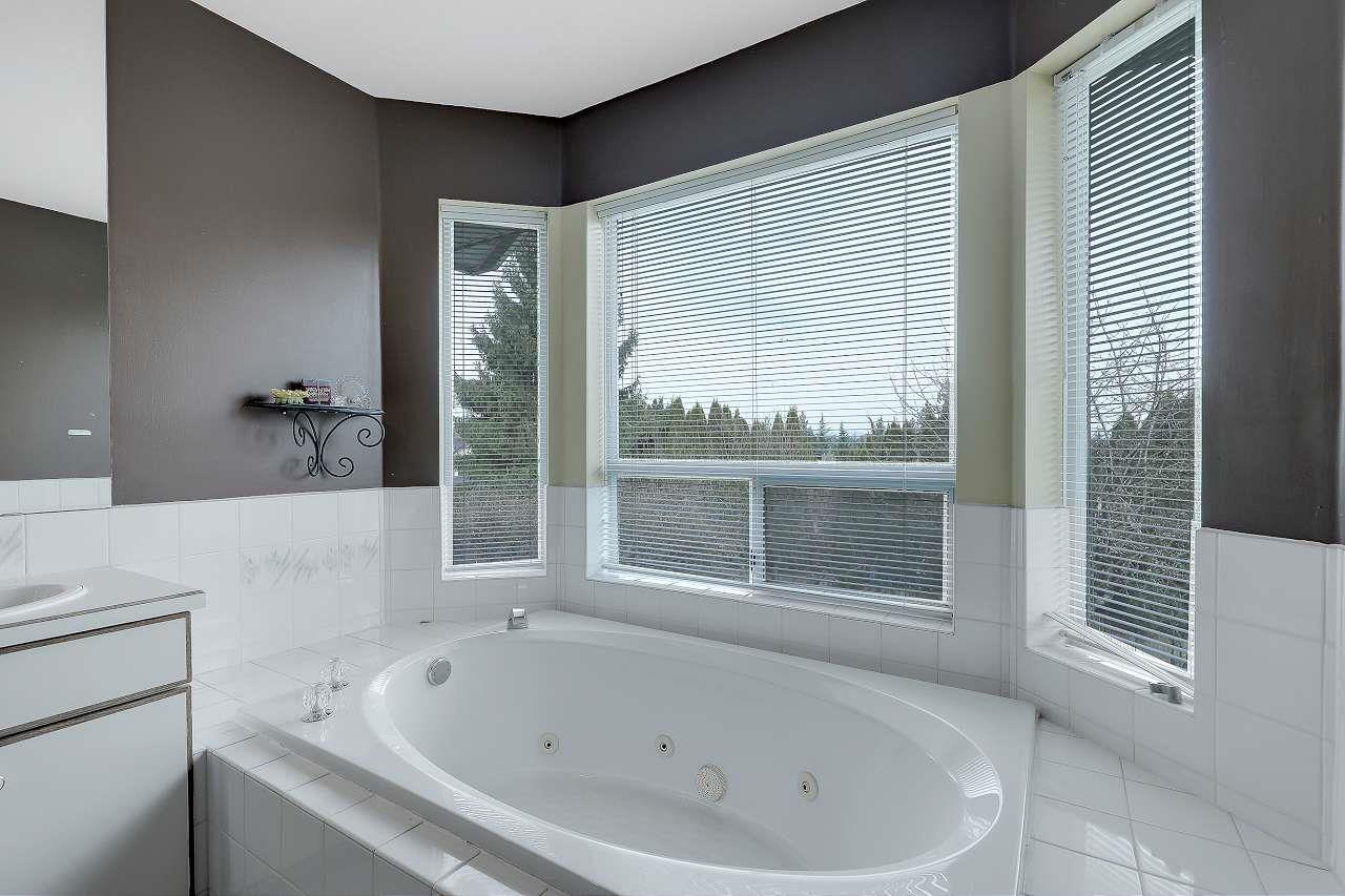 9312 163 Street, Surrey, British Columbia  V4N 3C9 - Photo 36 - R3158499