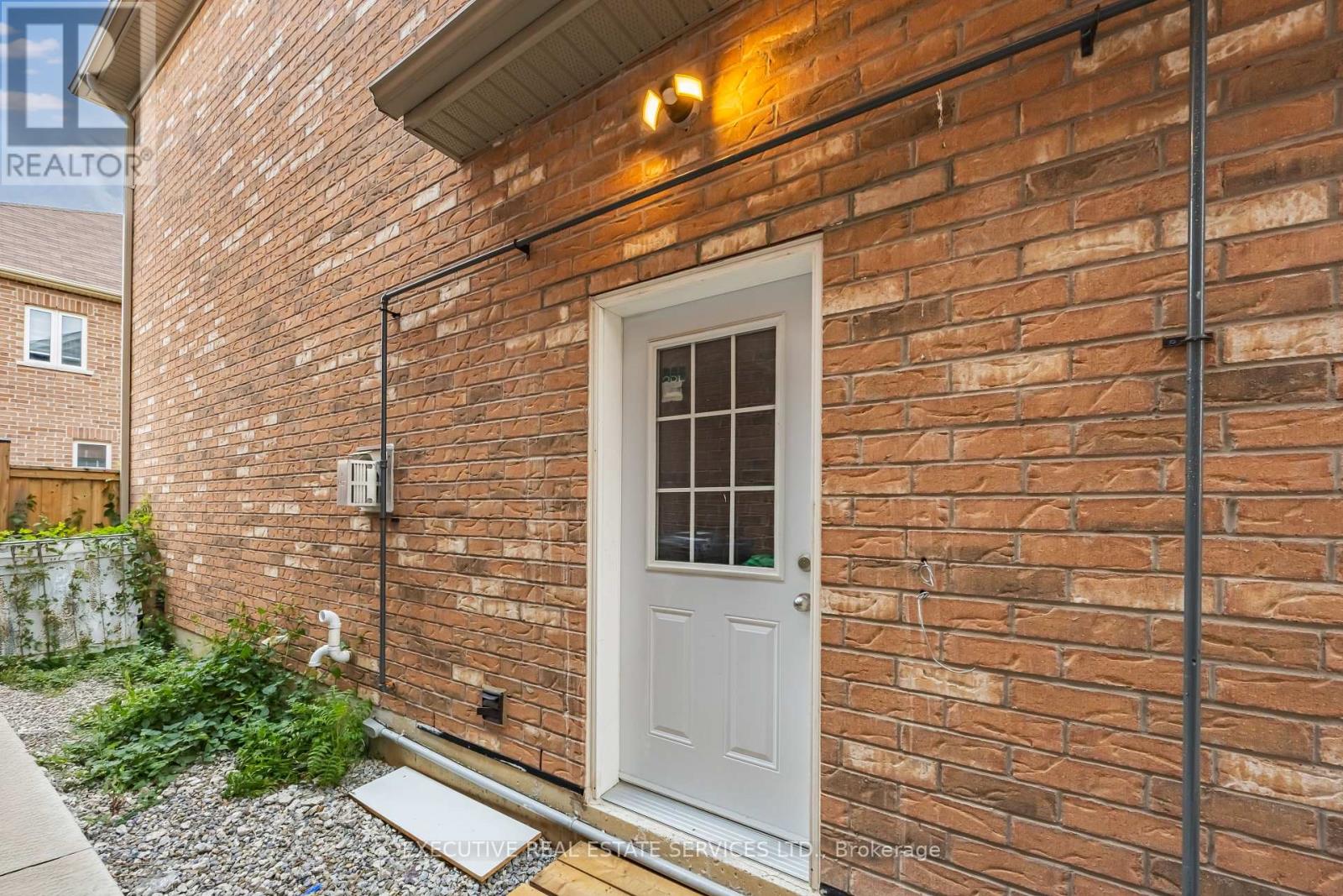 61 Truro (Basement) Circle N, Brampton, Ontario  L7A 4E6 - Photo 7 - W13711346