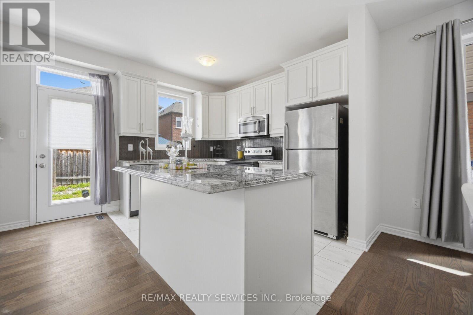 148 Miracle Trail, Brampton, Ontario  L7A 0Y9 - Photo 11 - W13711400