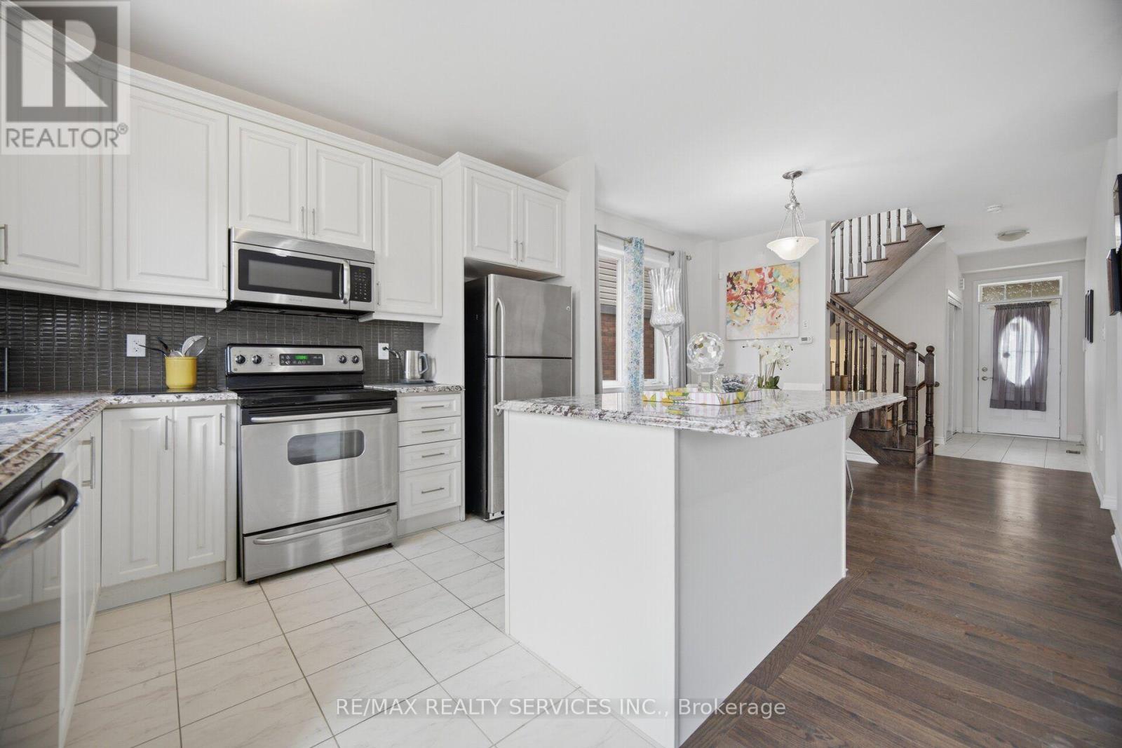 148 Miracle Trail, Brampton, Ontario  L7A 0Y9 - Photo 12 - W13711400