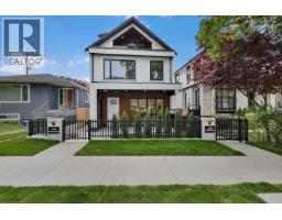 1 182 ONTARIO PLACE, Vancouver, British Columbia