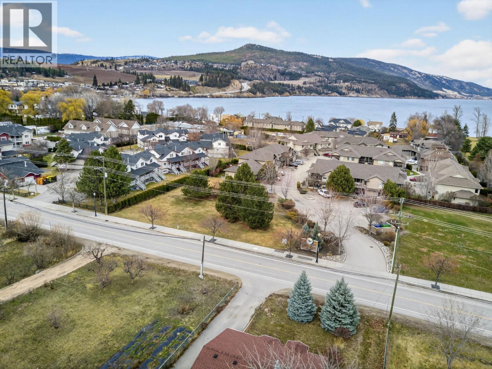 3318 Woodsdale Road, Lake Country, British Columbia  V4V 1X6 - Photo 2 - 10398678