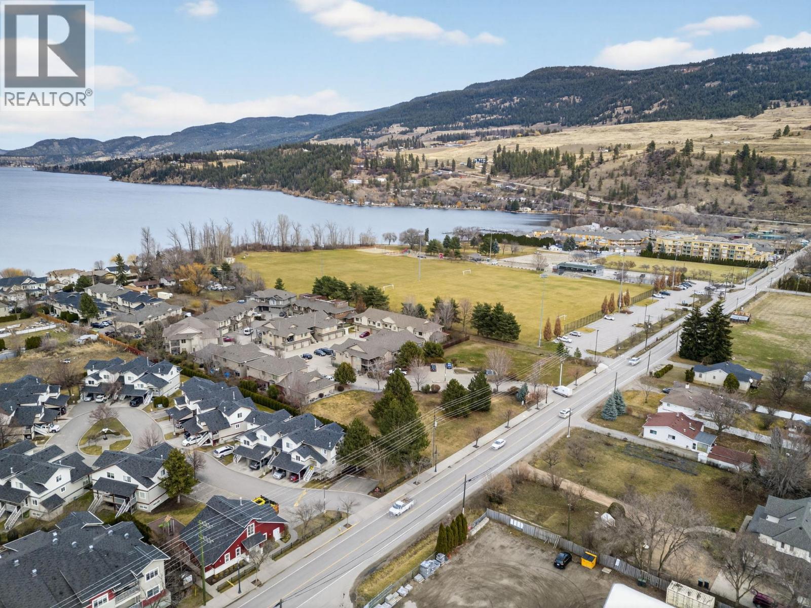 3318 Woodsdale Road, Lake Country, British Columbia  V4V 1X6 - Photo 3 - 10398678