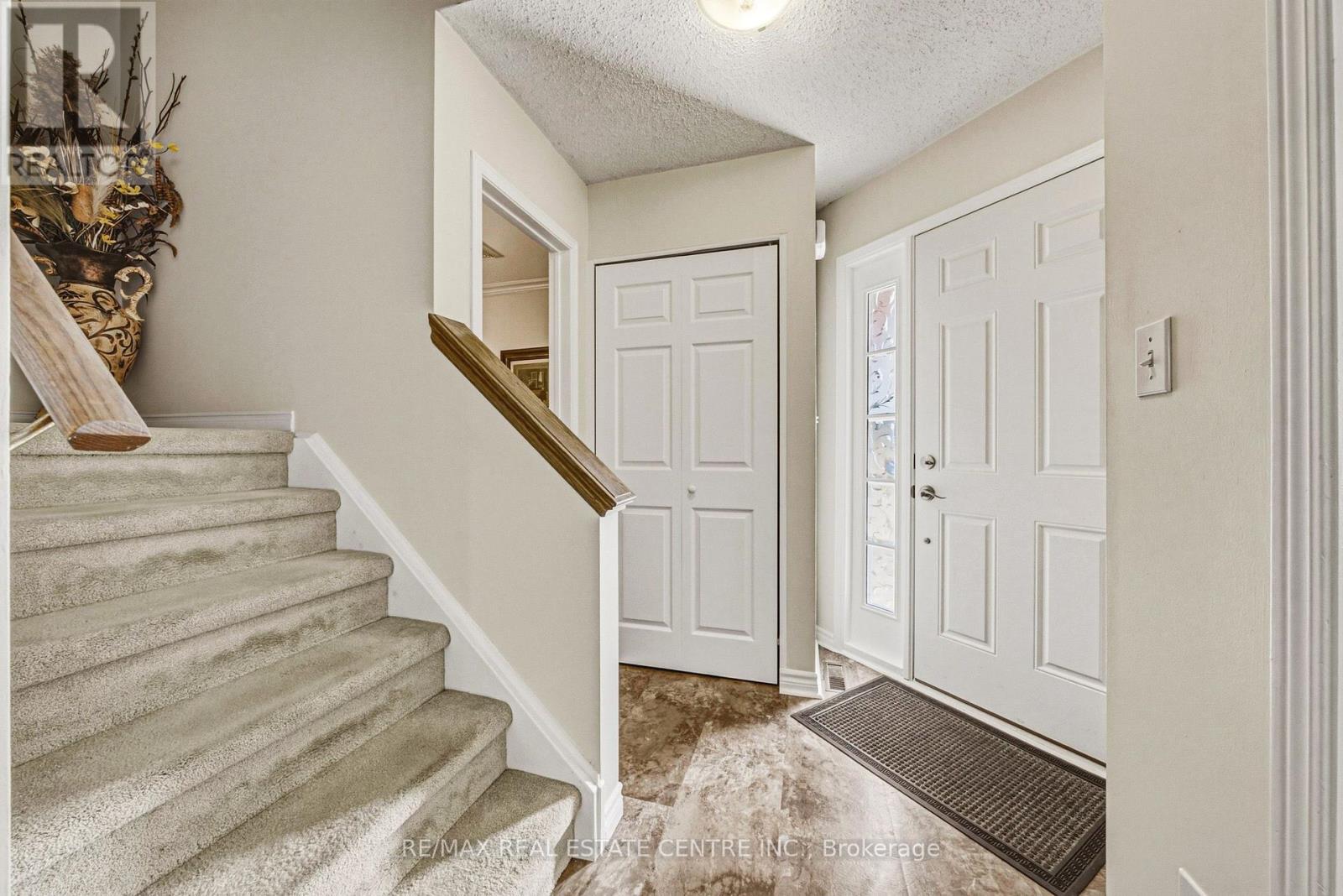 38 Fairgreen Close, Cambridge, Ontario N1T 1T6 - Photo 5 - X13711284