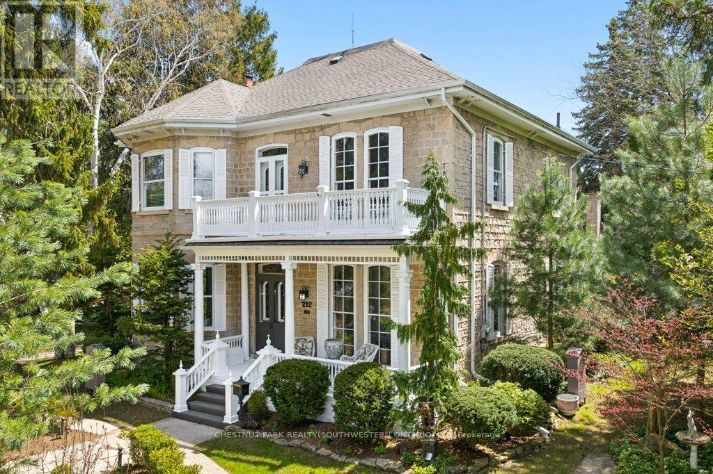 212 QUEEN STREET E, Cambridge, Ontario