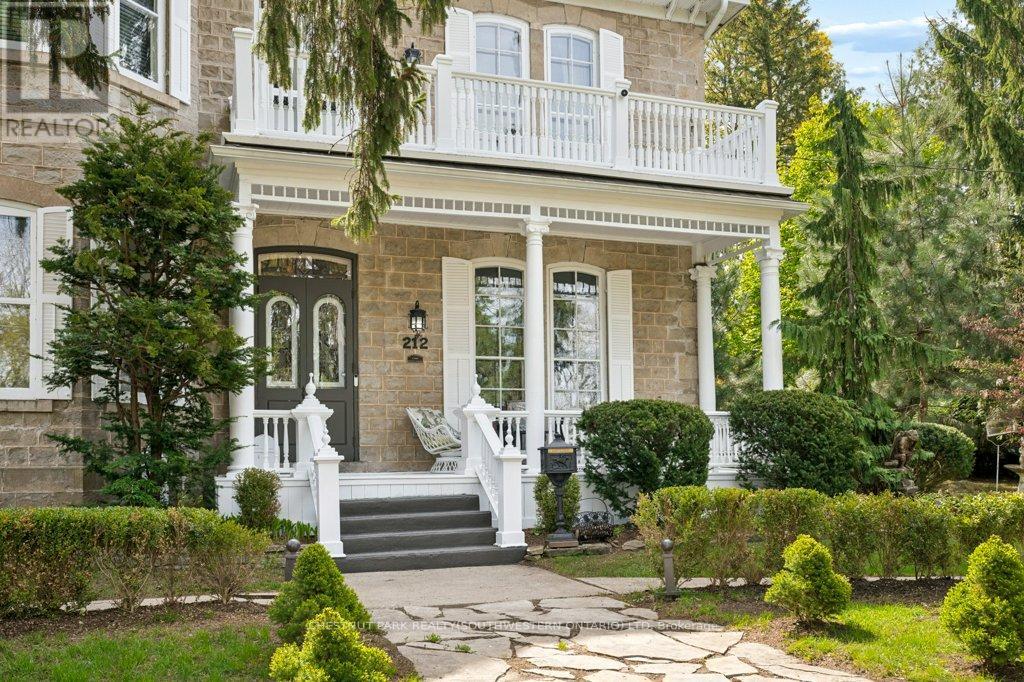 212 Queen Street E, Cambridge, Ontario  N3C 2B4 - Photo 3 - X13711396