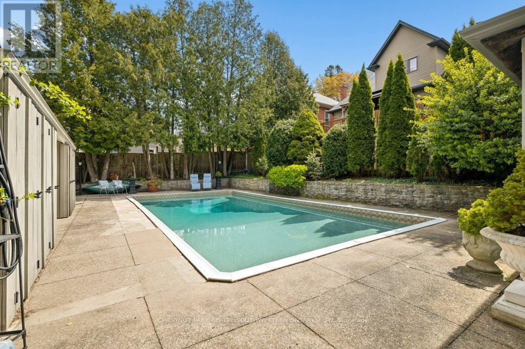212 Queen Street E, Cambridge, Ontario  N3C 2B4 - Photo 36 - X13711396