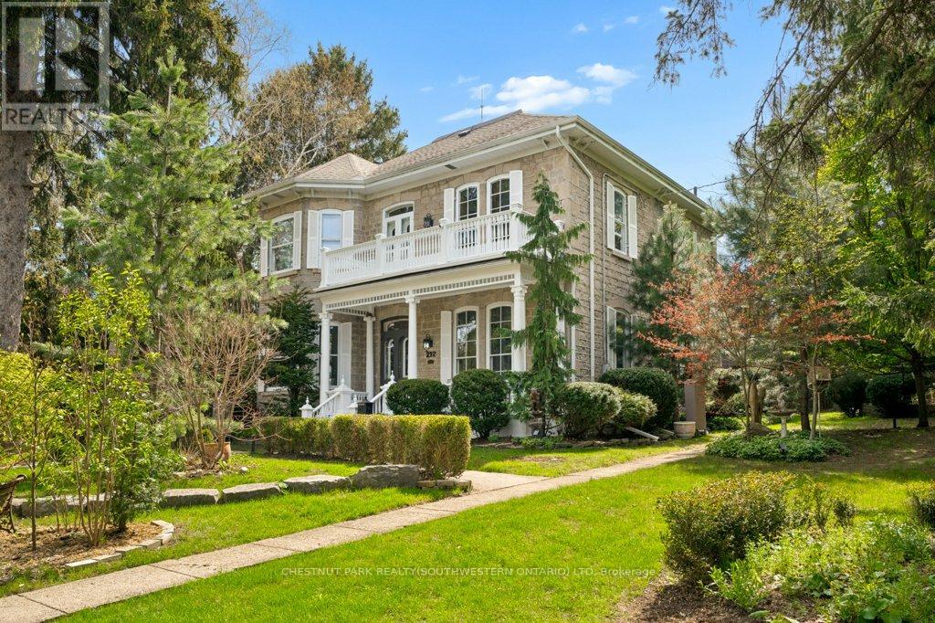 212 Queen Street E, Cambridge, Ontario  N3C 2B4 - Photo 4 - X13711396