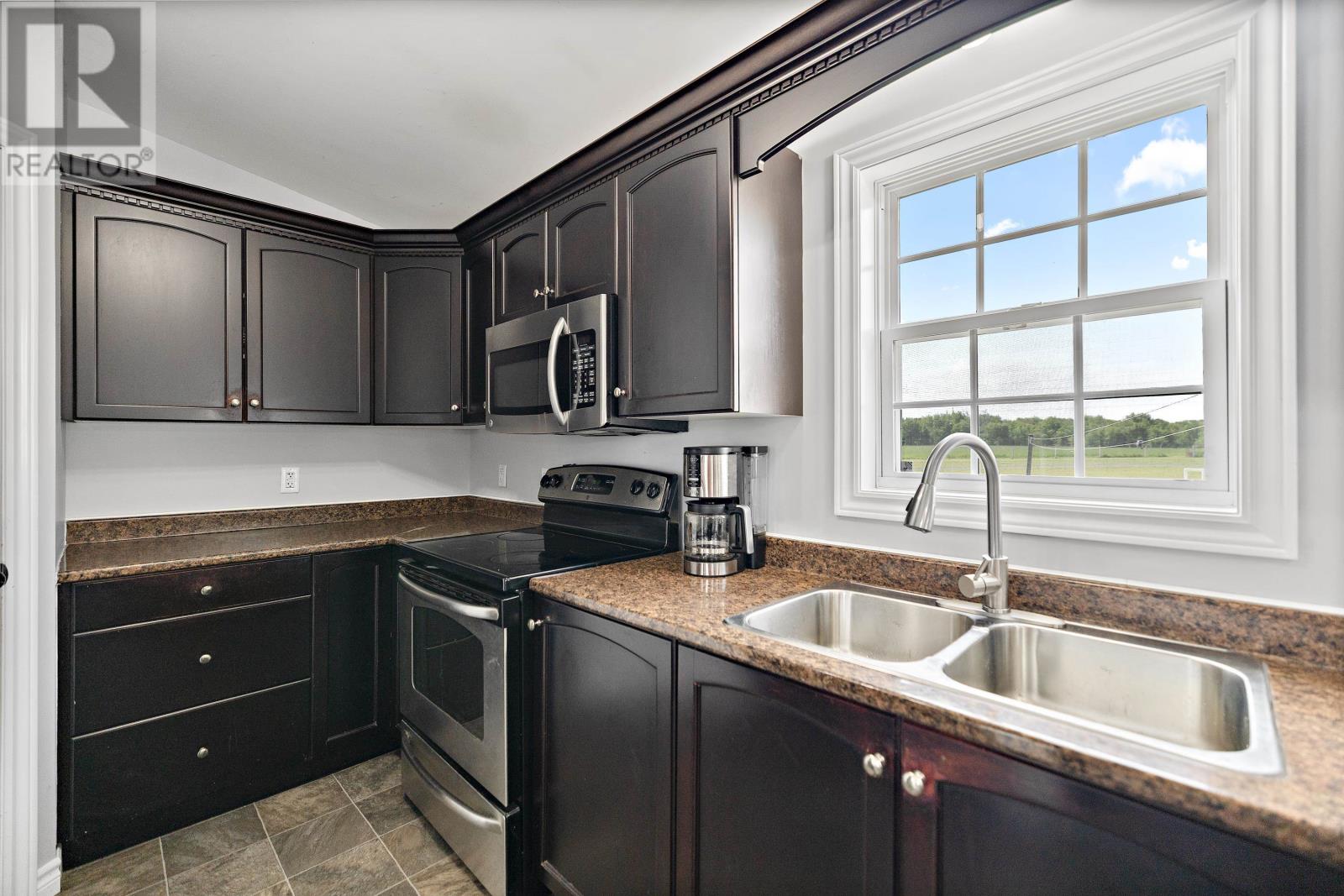 2530 Johnston Road, North Wiltshire, Prince Edward Island  C0A 1Y0 - Photo 10 - 202621491