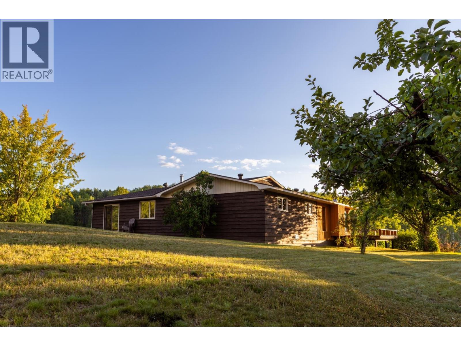 6640 Snake Road, Smithers, British Columbia  V0J 2N7 - Photo 11 - R3157517