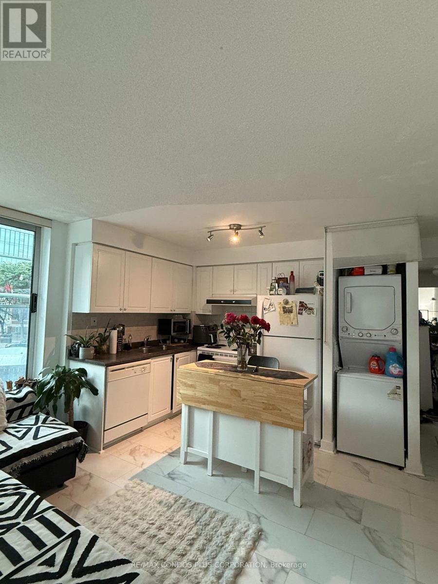 222 - 650 Queens Quay W, Toronto, Ontario  M5V 3N2 - Photo 2 - C13711144