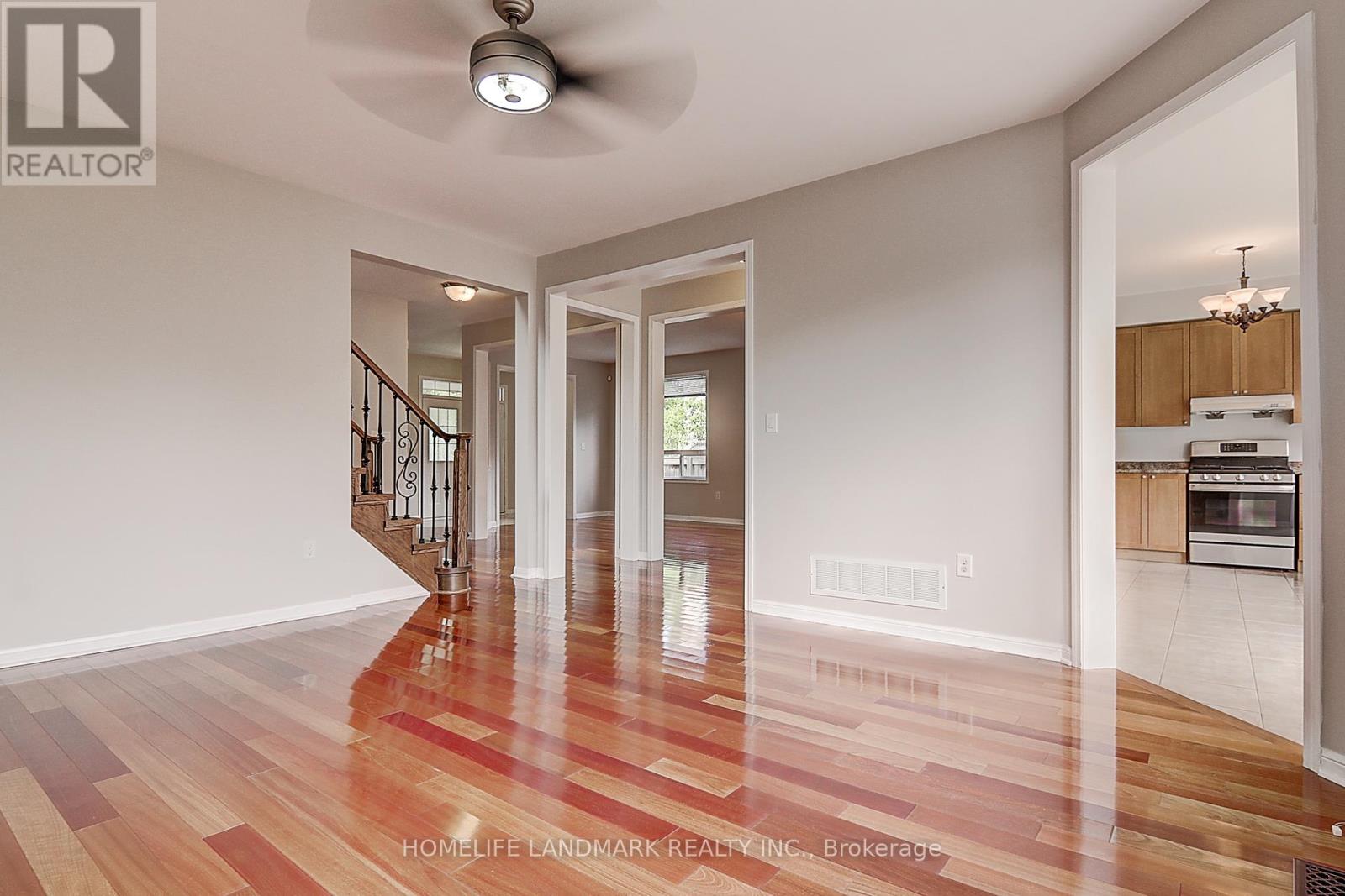 51 Raffia Avenue, Richmond Hill, Ontario  L4E 4N1 - Photo 12 - N13711354