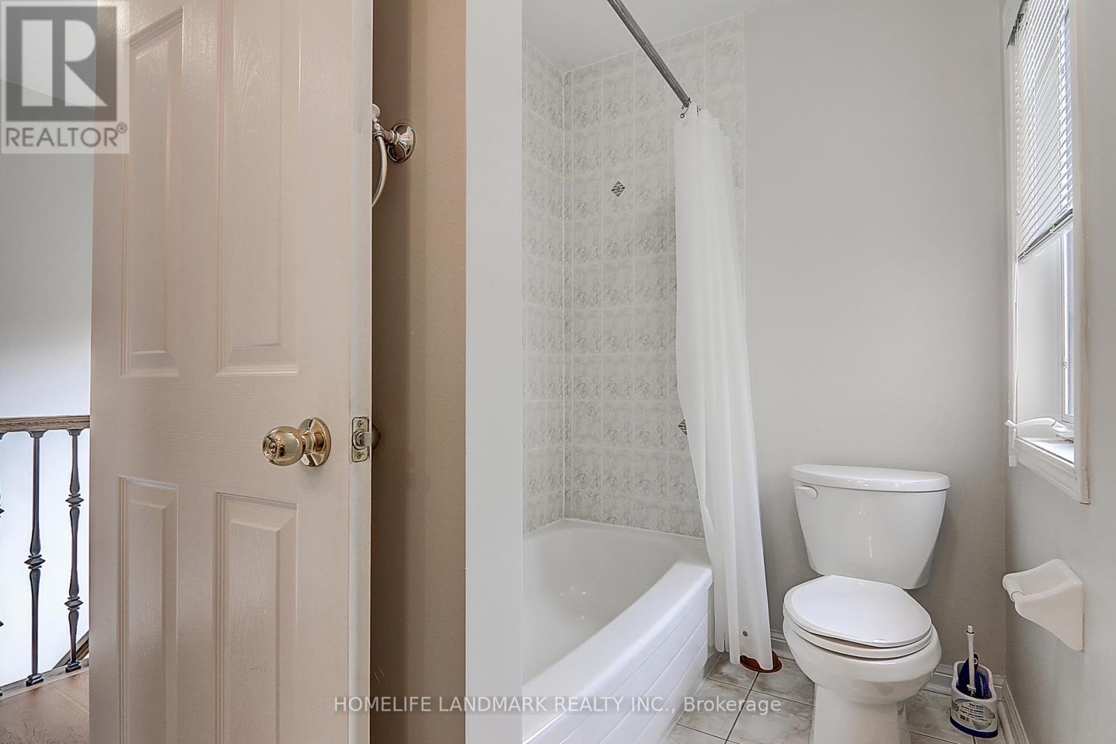 51 Raffia Avenue, Richmond Hill, Ontario  L4E 4N1 - Photo 34 - N13711354