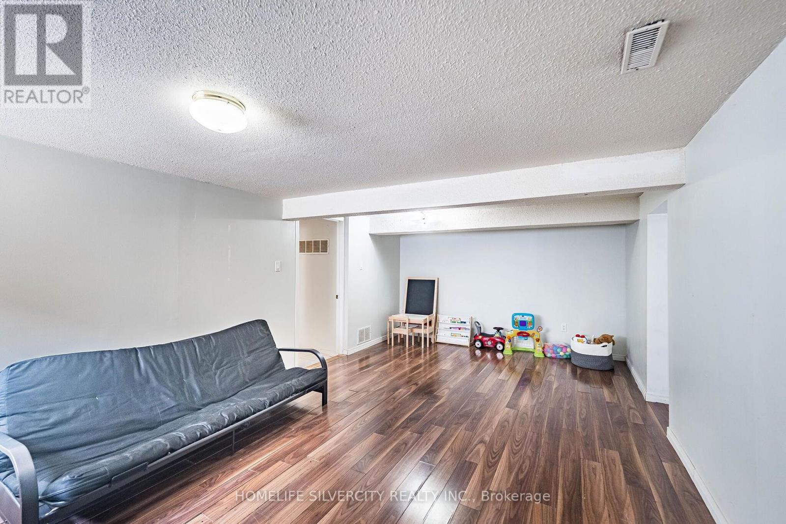 3669 Corliss Crescent, Mississauga, Ontario L4T 2Z2 - Photo 37 - W13702640