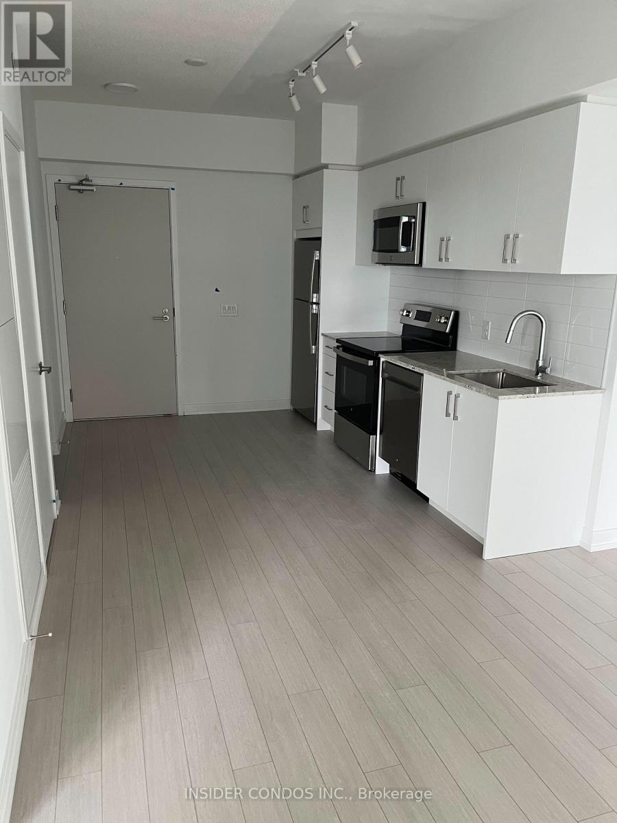 1707 - 4010 Eglinton Avenue W, Toronto, Ontario  M9P 1A6 - Photo 2 - W13696384