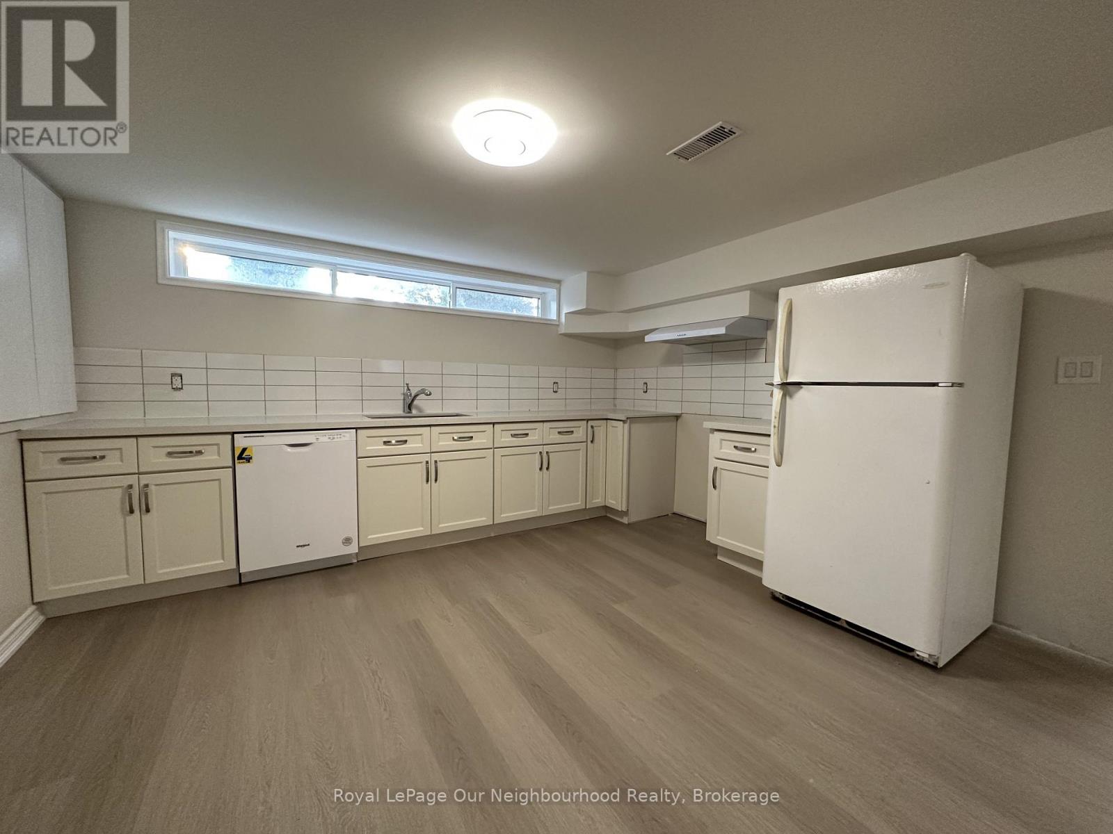 Bsmt - 122 Sanderling Crescent, Kawartha Lakes, Ontario  K9V 4V2 - Photo 1 - X13711510