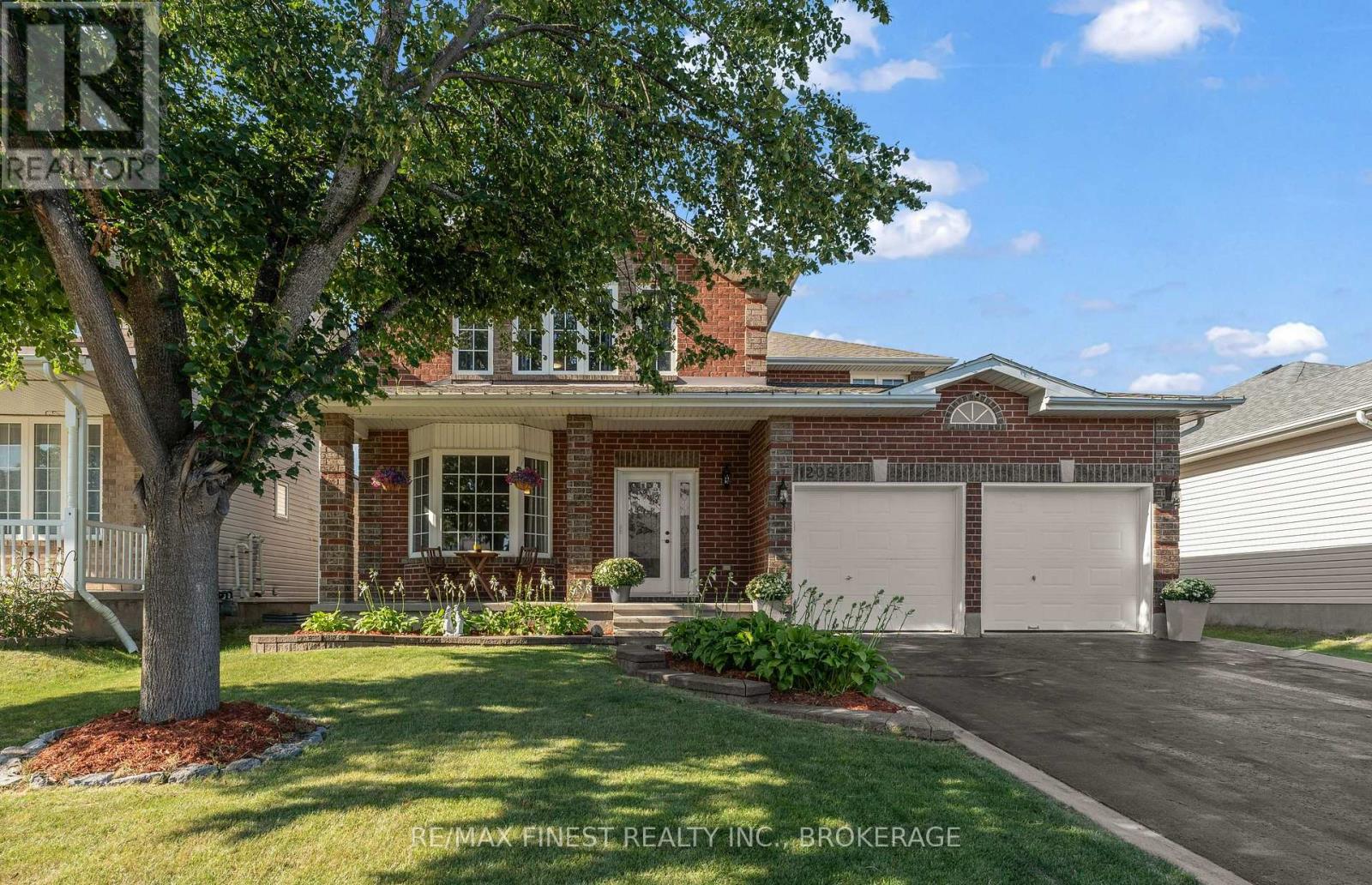 1208 Greenwood Park Drive, Kingston, Ontario