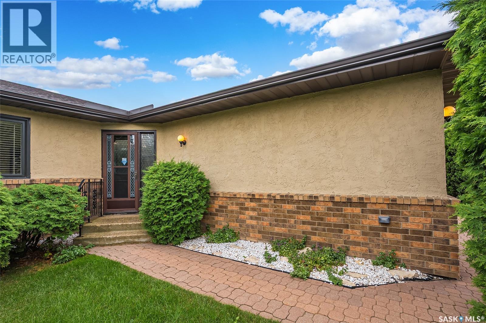 42 3415 Calder Crescent, Saskatoon, Saskatchewan  S7J 4Z9 - Photo 3 - SK046546