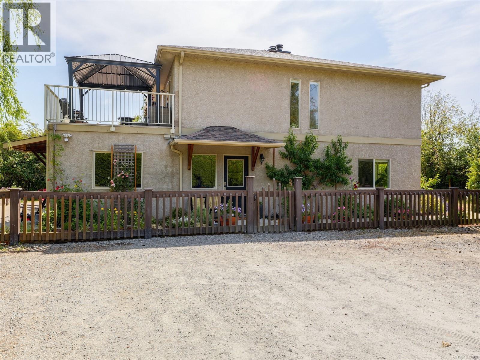 798 Wain Rd, North Saanich, British Columbia  V8L 5N8 - Photo 2 - 1042503