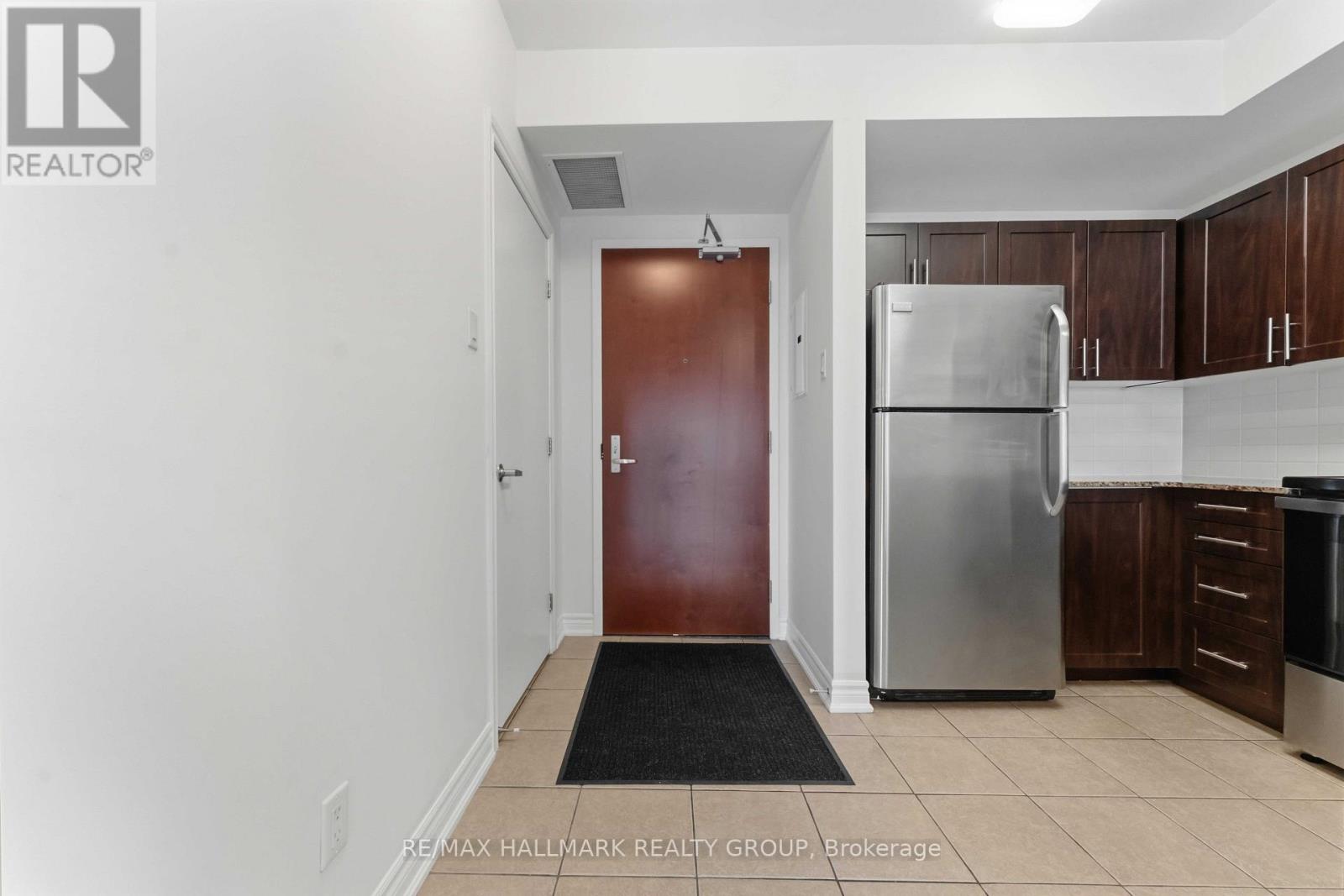1902 - 234 Rideau Street, Ottawa, Ontario  K1N 0A9 - Photo 2 - X13711472