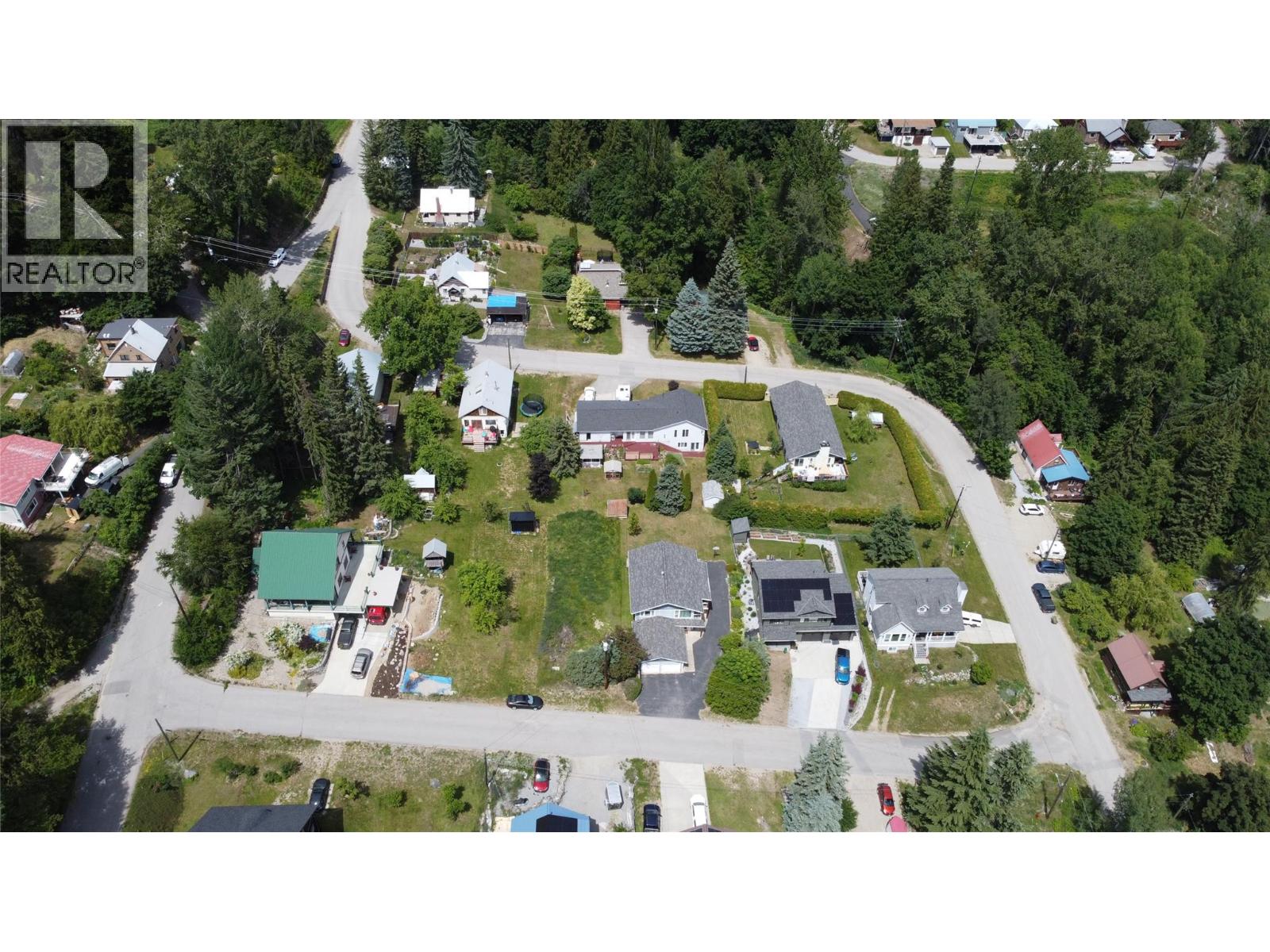 2050 Phoenix Avenue, Rossland, British Columbia V0G 1Y0 - Photo 8 - 10398523