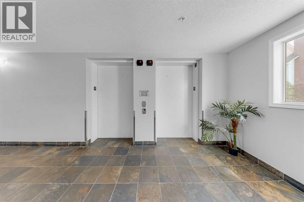 3206, 10 Country Village Park, Calgary, Alberta  T3K 0W5 - Photo 19 - A2338732