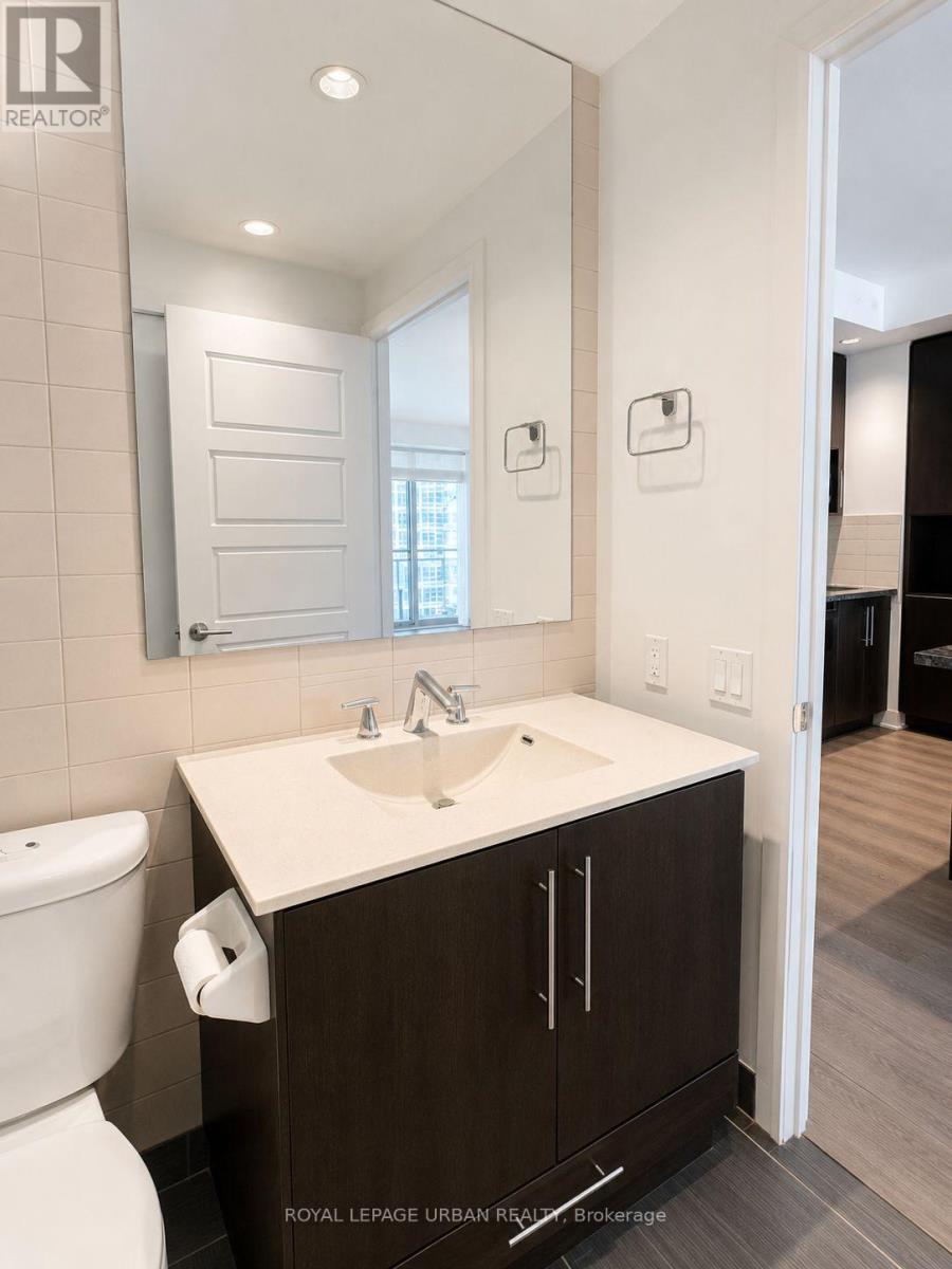 2103 - 28 Linden Street, Toronto, Ontario  M4Y 0A4 - Photo 12 - C13711492