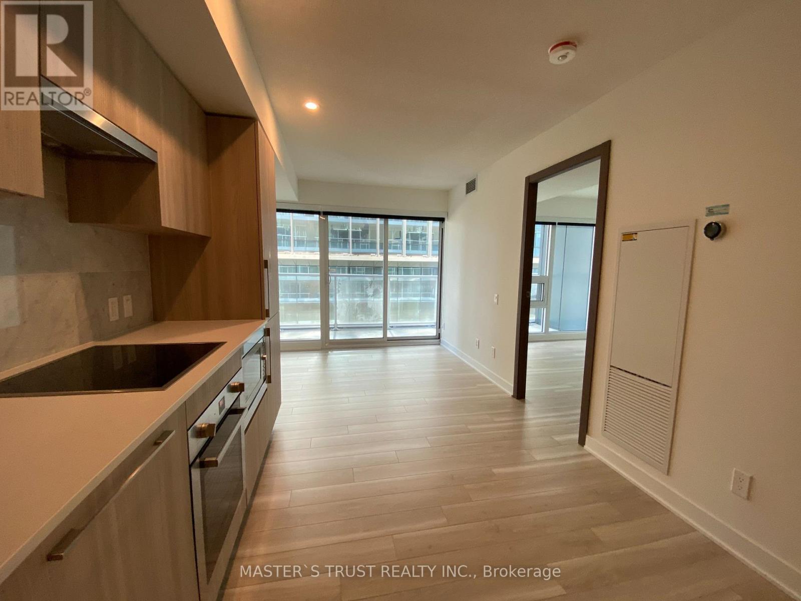 716 - 17 Bathurst Street, Toronto, Ontario  M5V 0N1 - Photo 2 - C13711504