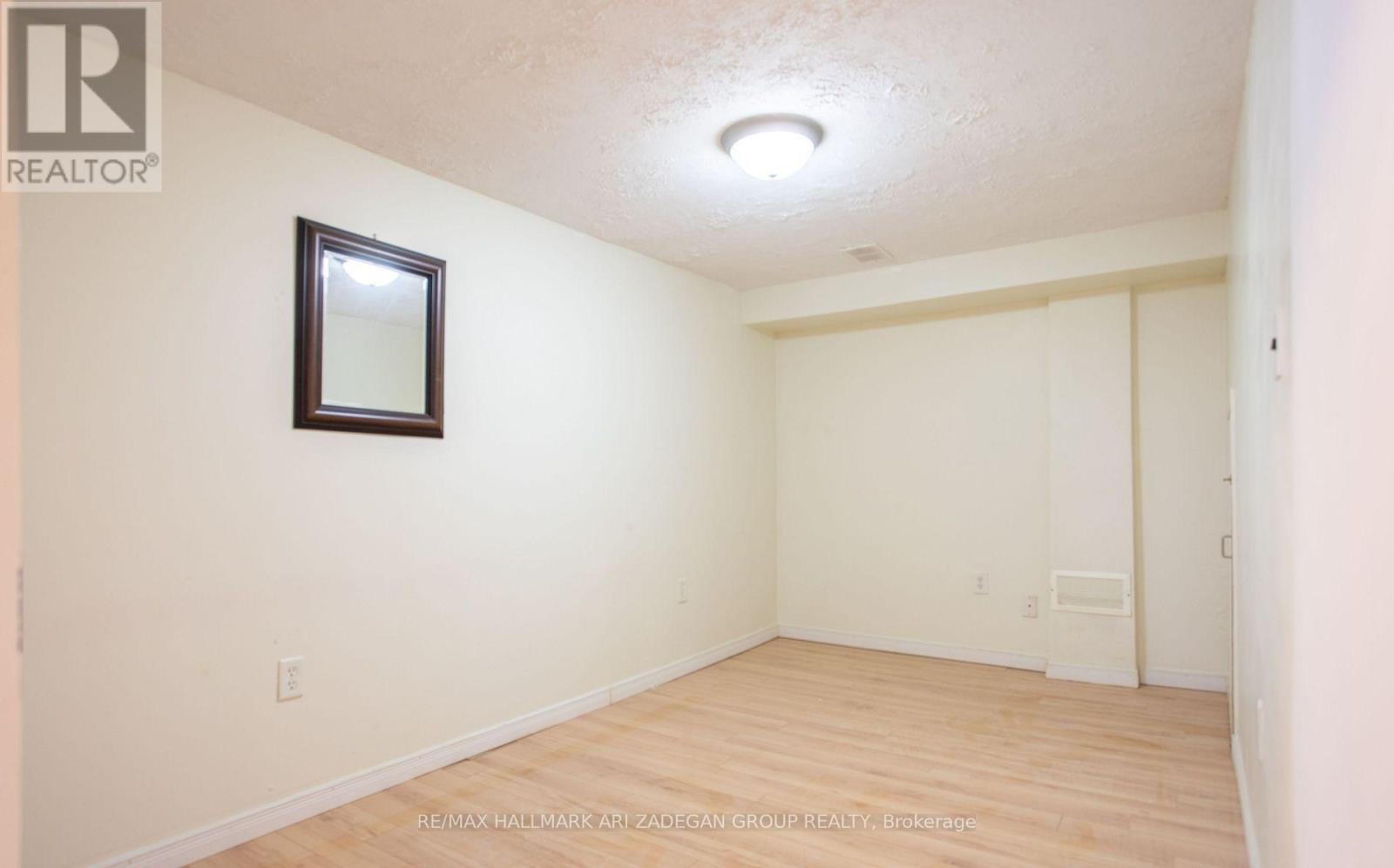 210 Harrygan Crescent, Richmond Hill, Ontario L4C 4J1 - Photo 26 - N13711468
