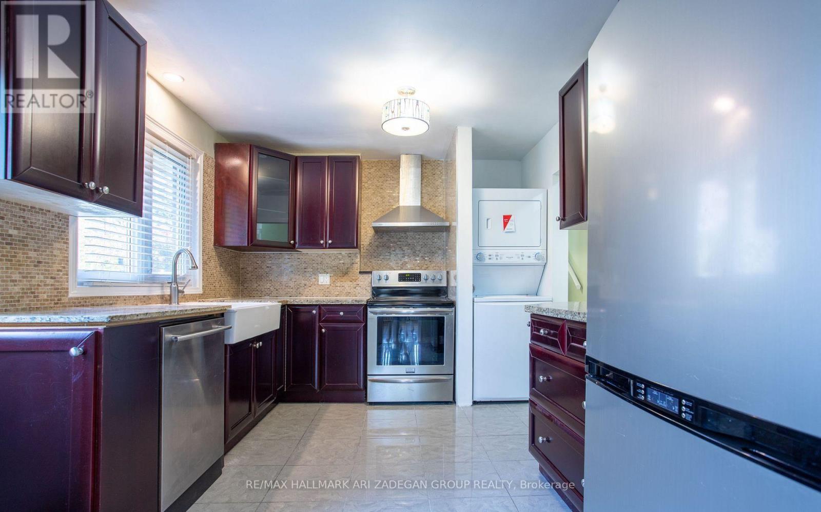 210 Harrygan Crescent, Richmond Hill, Ontario L4C 4J1 - Photo 6 - N13711468