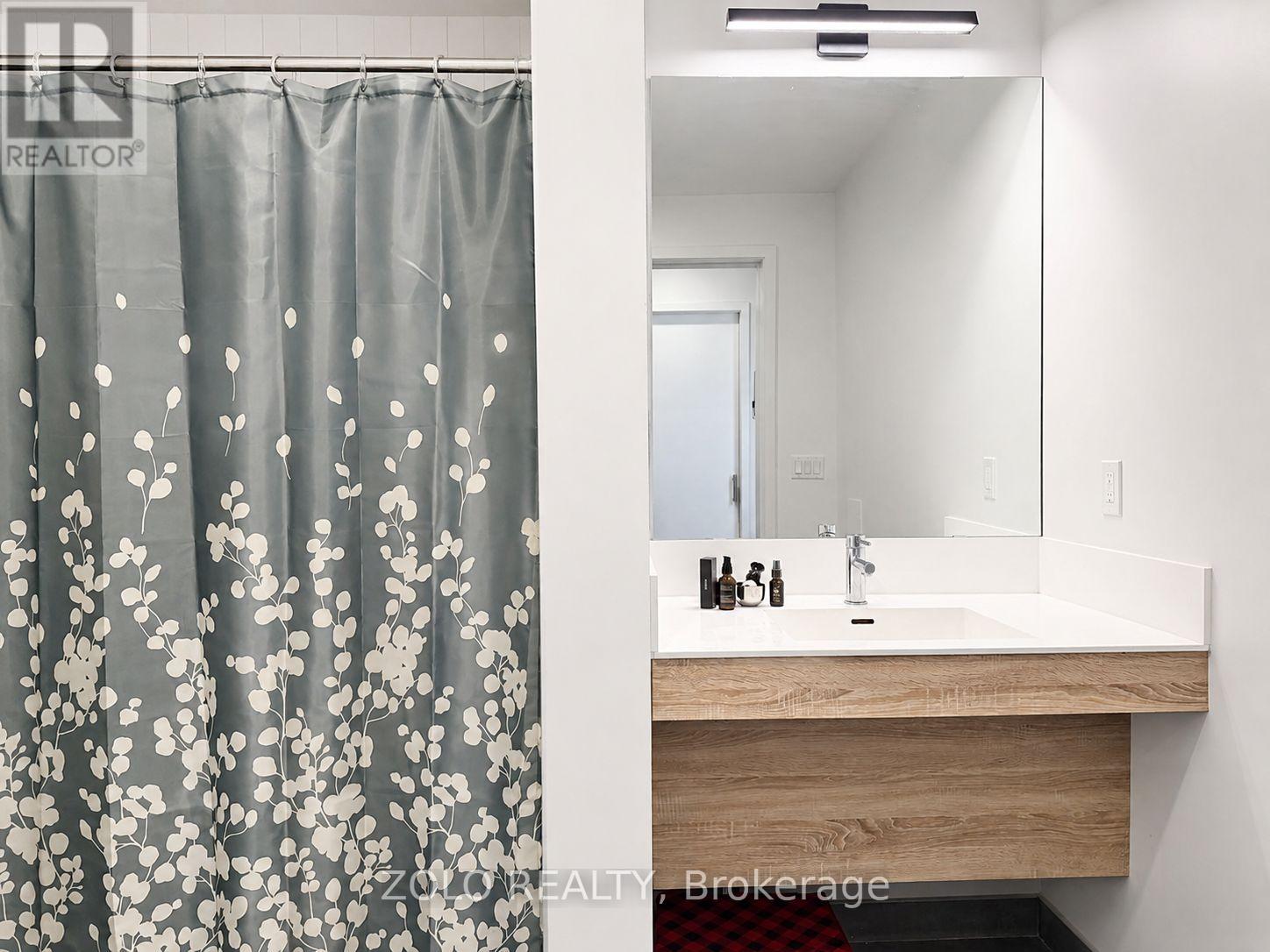 121 - 8 Beverley Glen Boulevard, Vaughan (Beverley Glen), Ontario  L4J 0L5 - Photo 6 - N13711514
