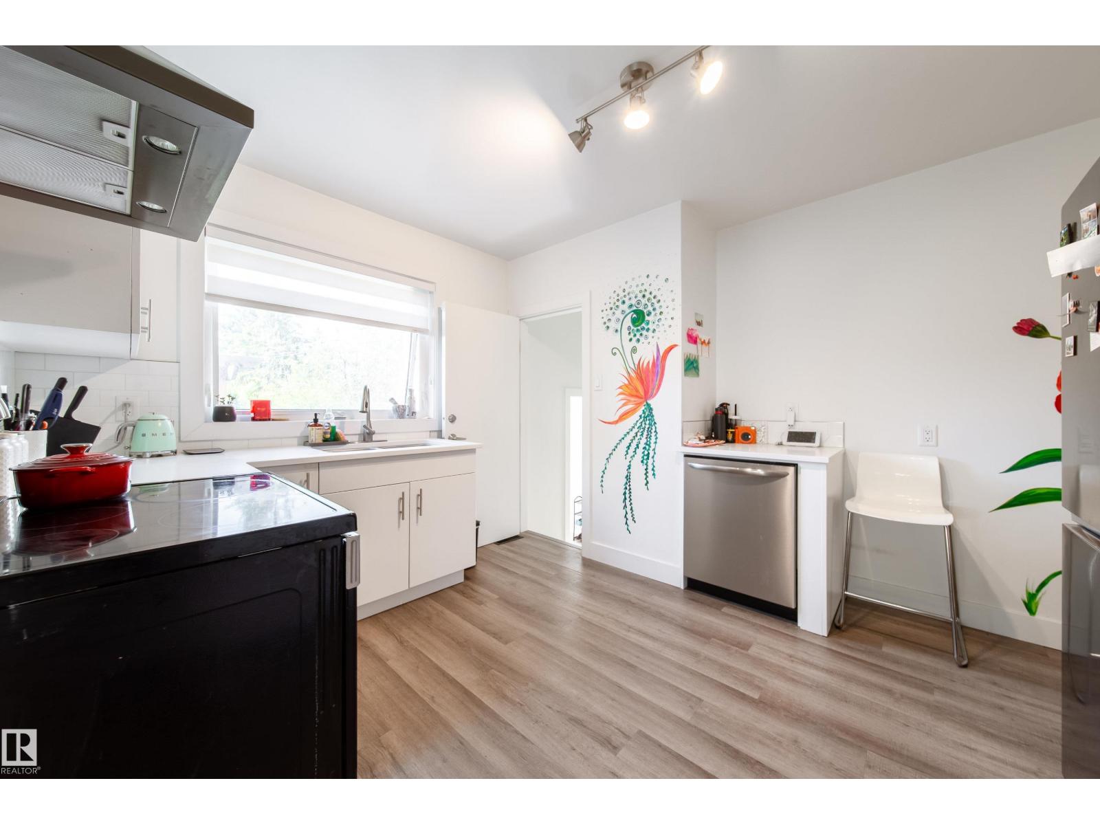 10671 63 Av NW, Edmonton, Alberta  T6H 1P7 - Photo 10 - E4497556