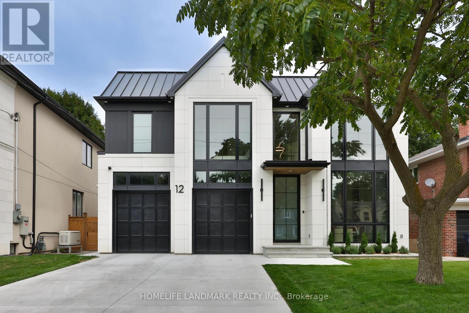 12 Bernice Avenue, Toronto, Ontario  M8Y 1Z6 - Photo 2 - W13711474
