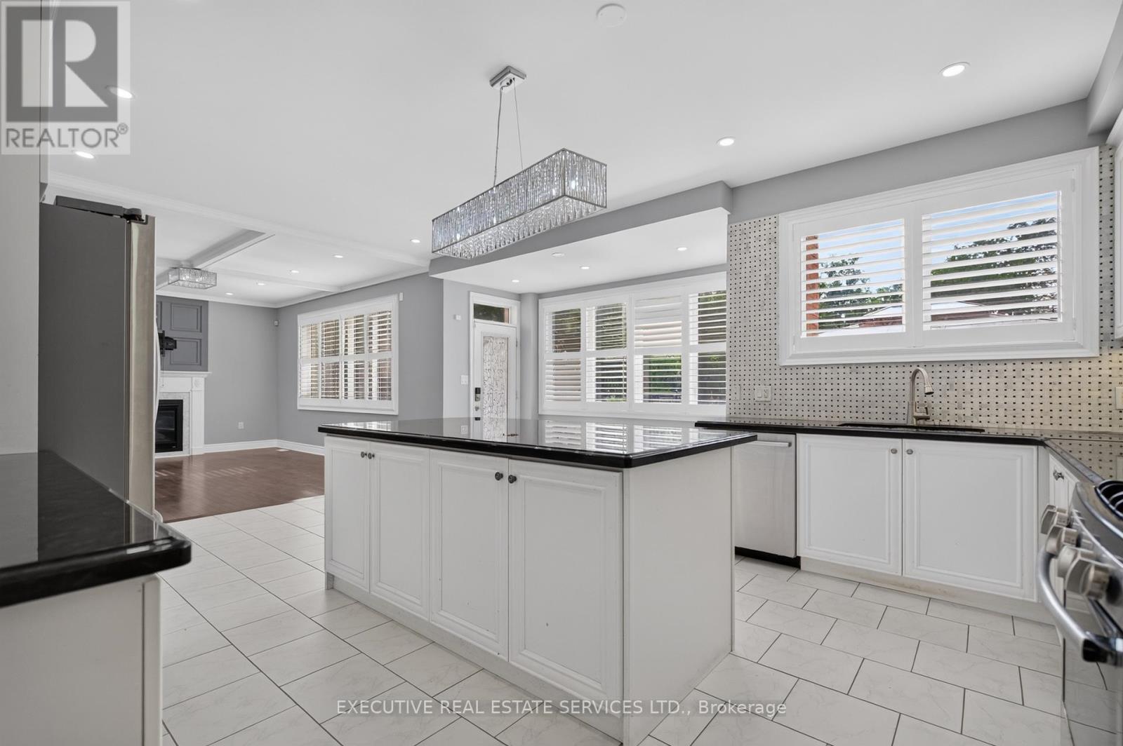 Upper - 4 Teal Crest Circle, Brampton, Ontario  L6X 2Z6 - Photo 15 - W13711486