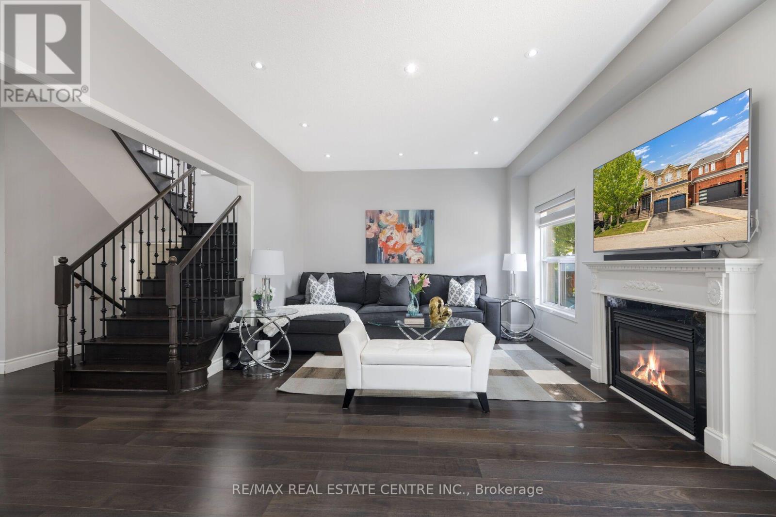 54 Lockburn Crescent, Brampton, Ontario  L7A 3W8 - Photo 10 - W13711490