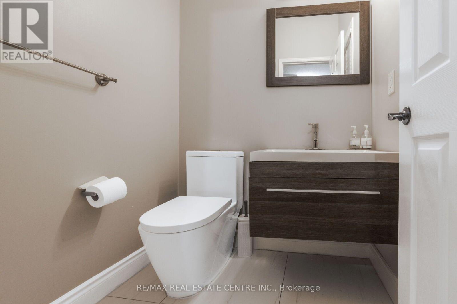 54 Lockburn Crescent, Brampton, Ontario  L7A 3W8 - Photo 18 - W13711490