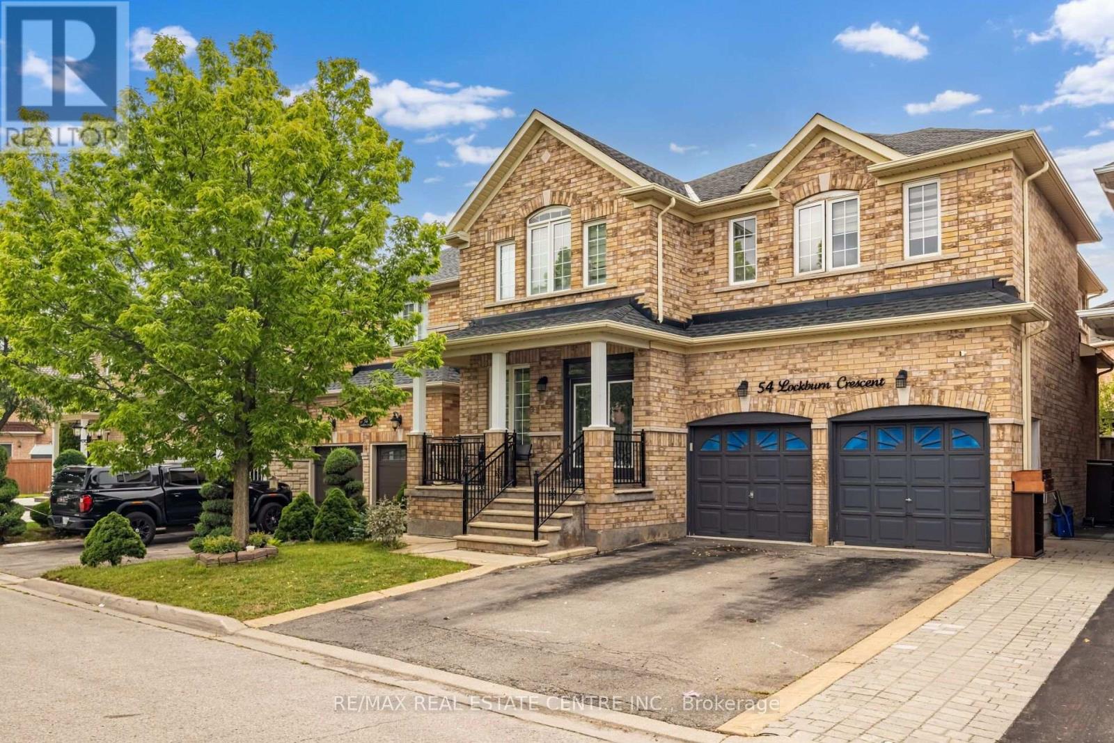 54 Lockburn Crescent, Brampton, Ontario  L7A 3W8 - Photo 3 - W13711490
