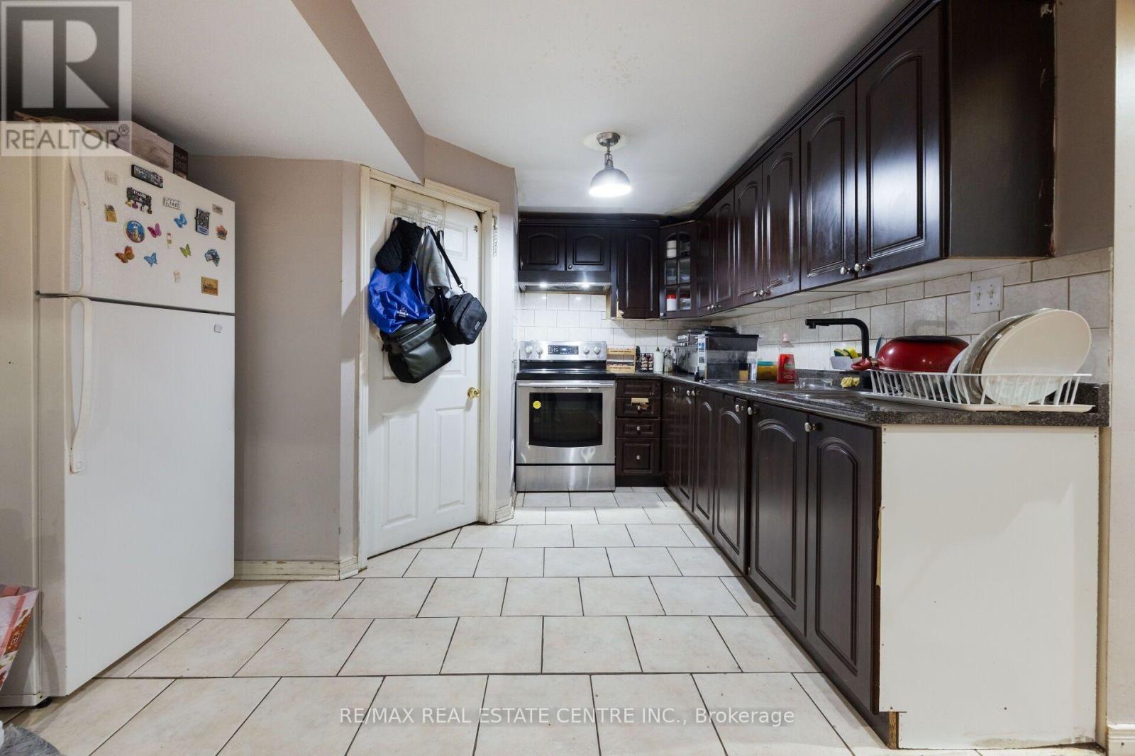 54 Lockburn Crescent, Brampton, Ontario  L7A 3W8 - Photo 35 - W13711490
