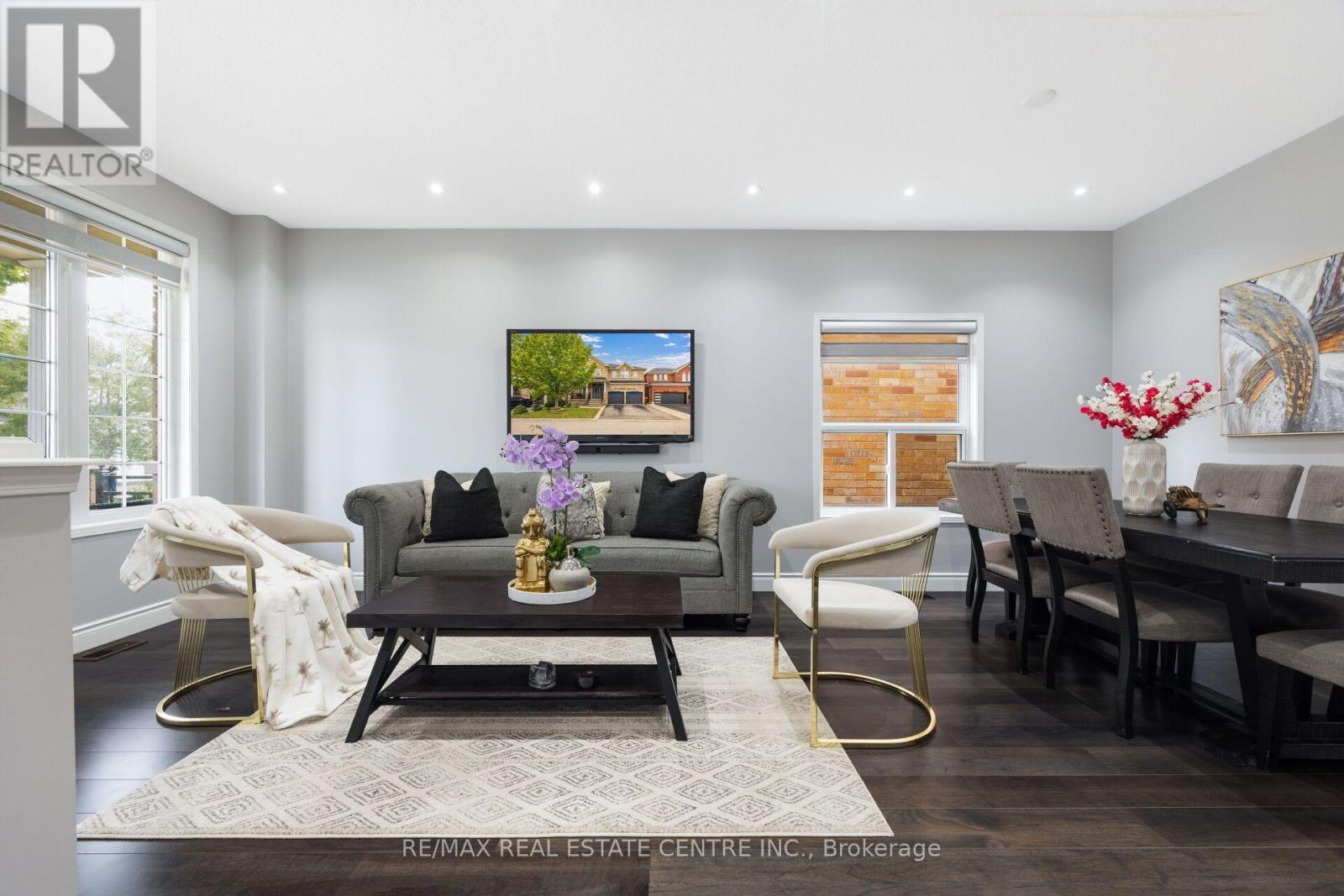 54 Lockburn Crescent, Brampton, Ontario  L7A 3W8 - Photo 6 - W13711490