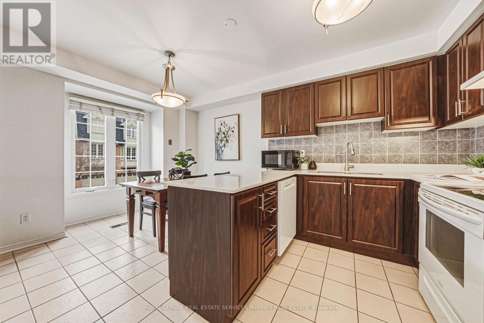 28 - 3140 Fifth Line W, Mississauga, Ontario  L5L 1A2 - Photo 7 - W13711544