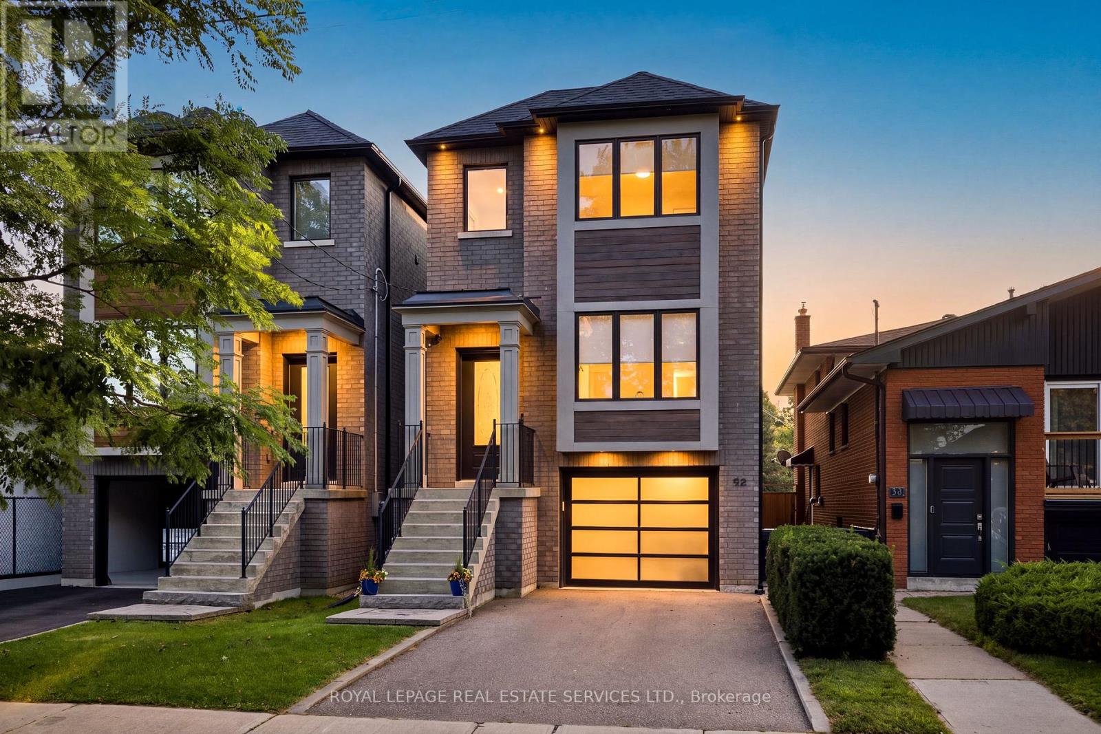 98 Foch Avenue S, Toronto, Ontario  M8W 3X8 - Photo 1 - W13711560
