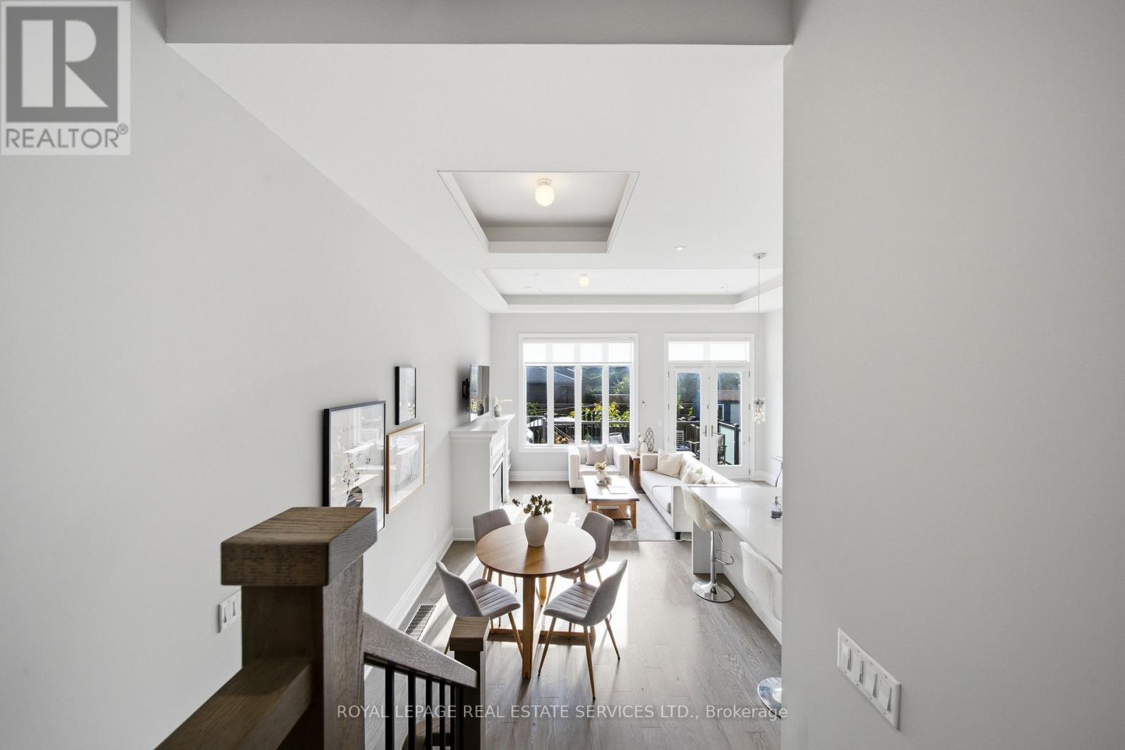 98 Foch Avenue S, Toronto, Ontario  M8W 3X8 - Photo 10 - W13711560