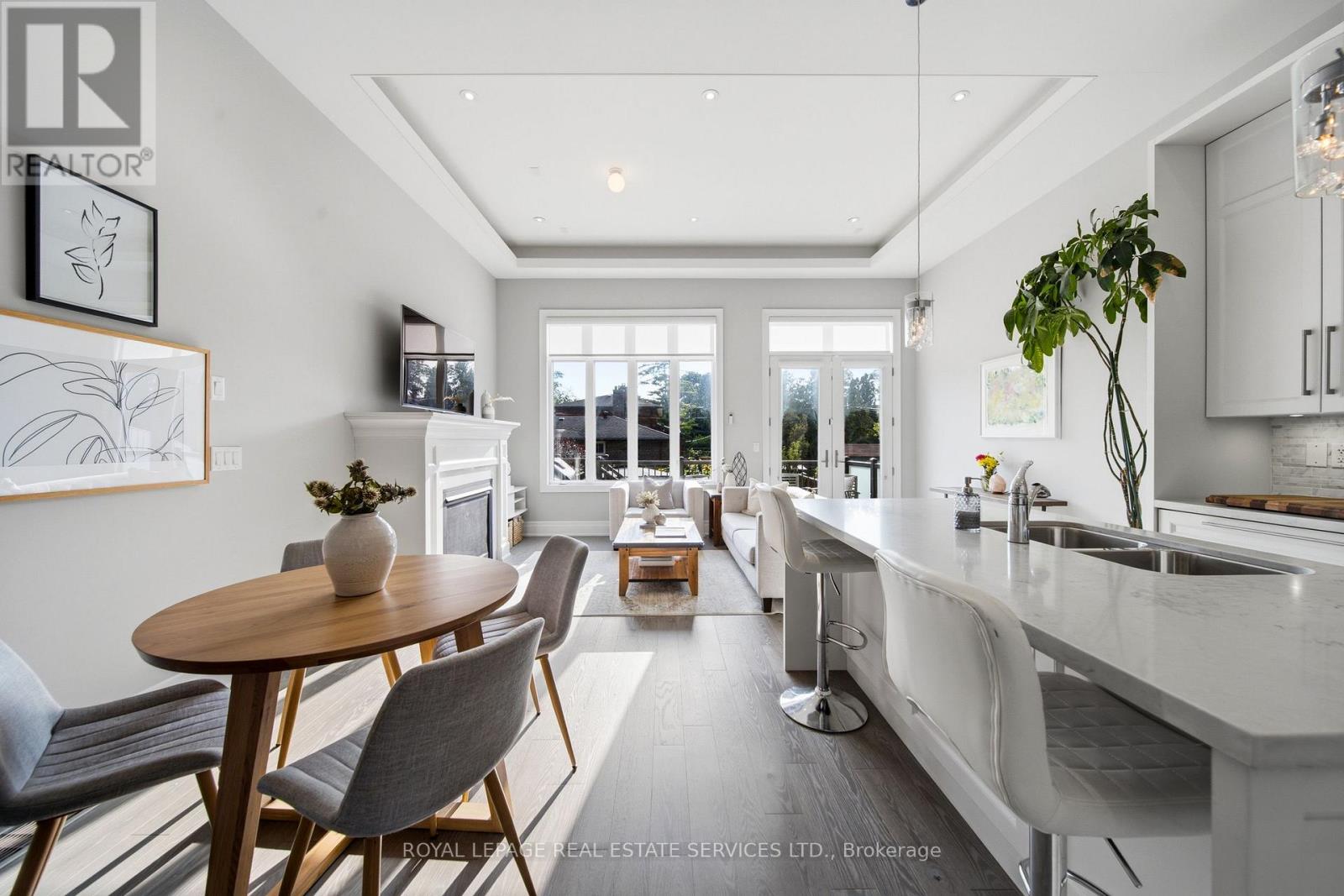 98 Foch Avenue S, Toronto, Ontario  M8W 3X8 - Photo 12 - W13711560