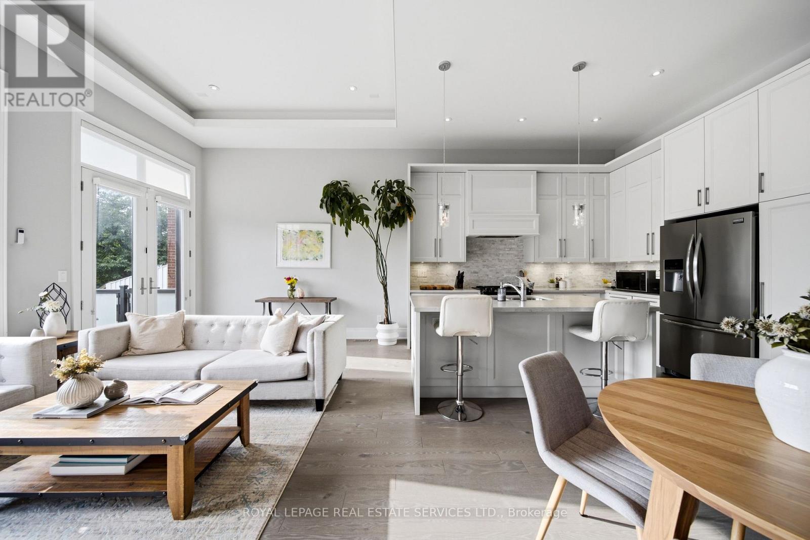 98 Foch Avenue S, Toronto, Ontario  M8W 3X8 - Photo 14 - W13711560