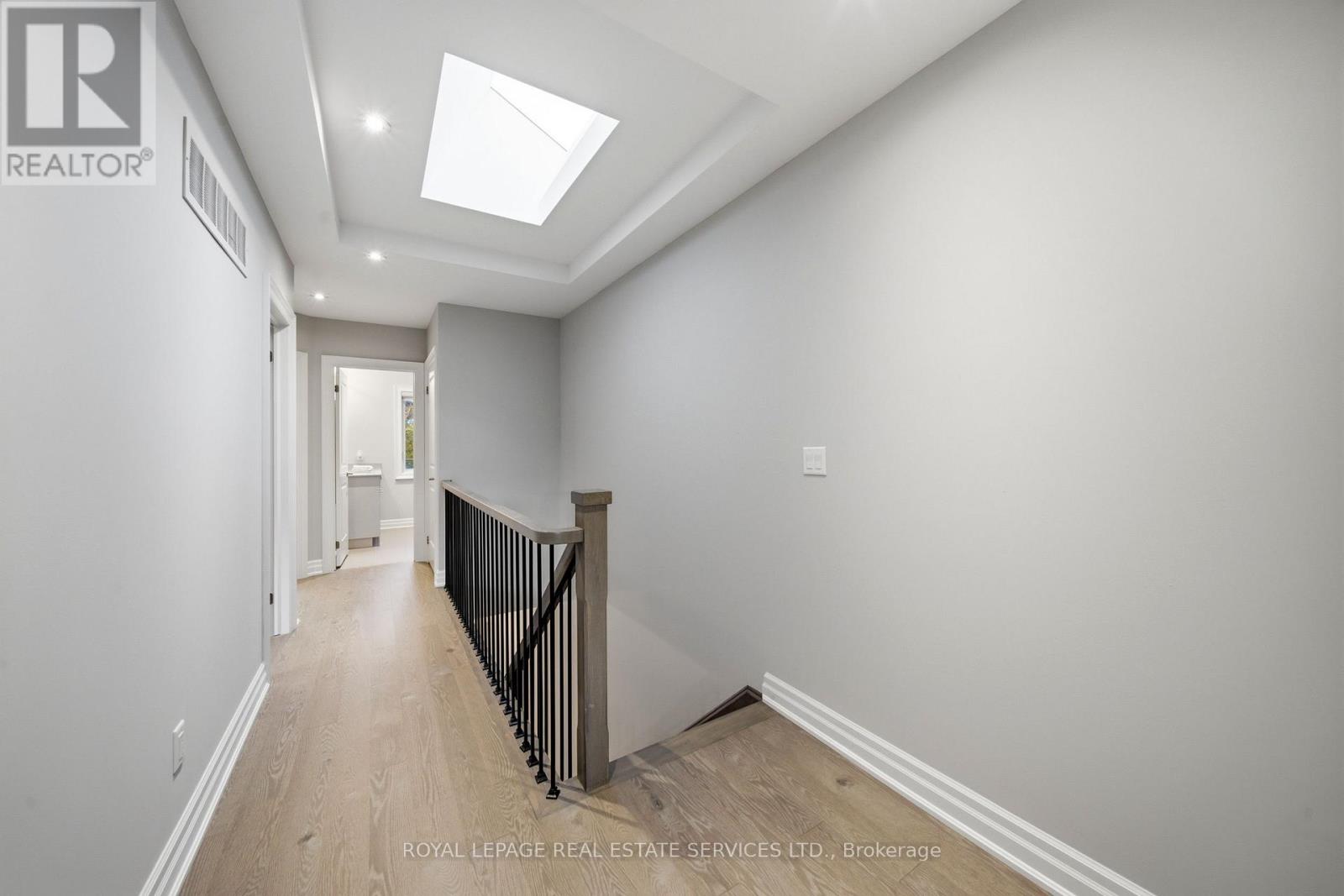 98 Foch Avenue S, Toronto, Ontario  M8W 3X8 - Photo 24 - W13711560
