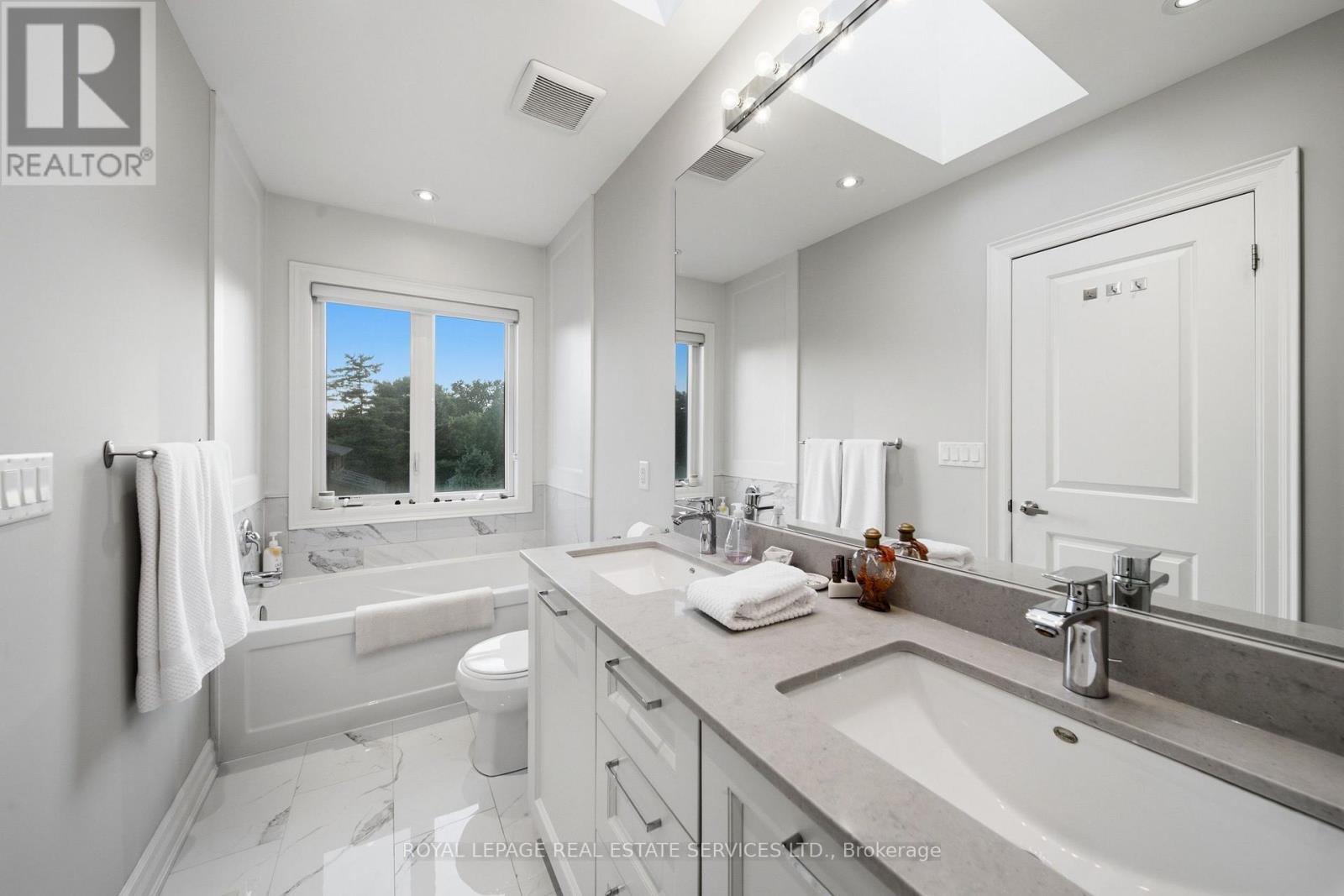 98 Foch Avenue S, Toronto, Ontario  M8W 3X8 - Photo 30 - W13711560