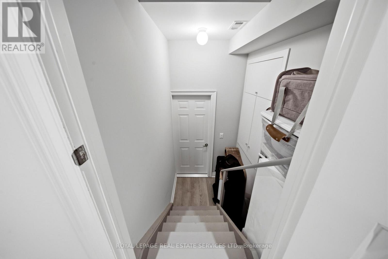 98 Foch Avenue S, Toronto, Ontario  M8W 3X8 - Photo 41 - W13711560